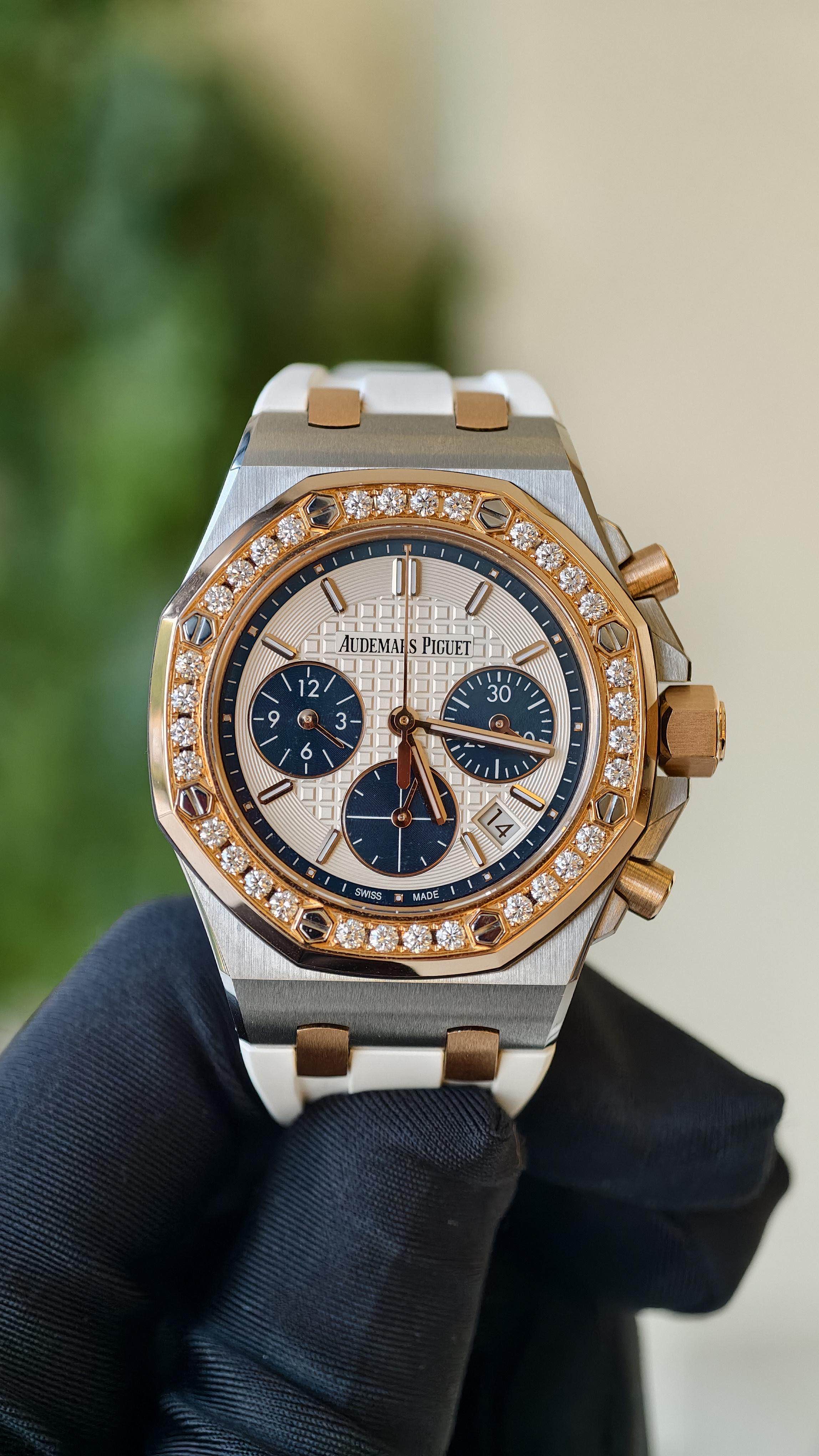 Audemars Piguet 26234SR.ZZ.D202CR.01 detail 2