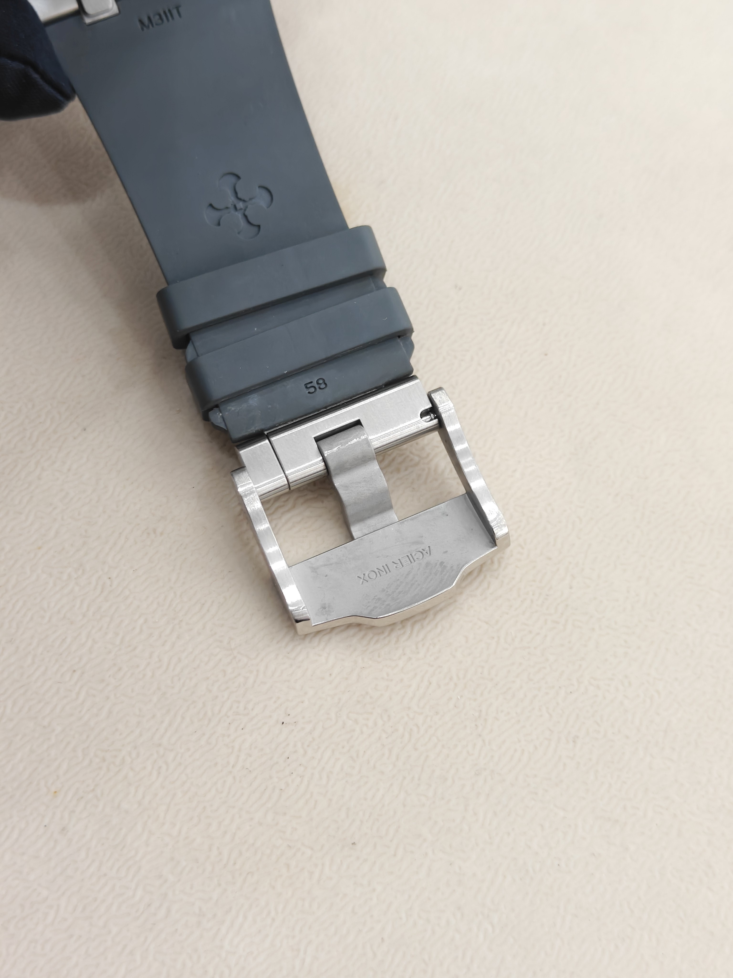 Audemars Piguet 15720ST.OO.A009CA.01 detail 4
