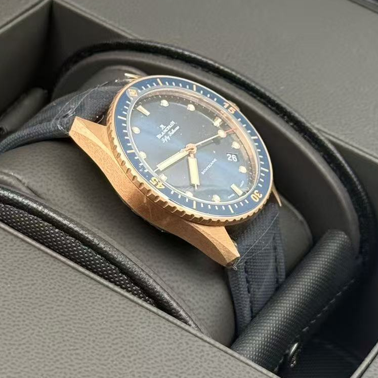 Blancpain 5000-36S40-O52A detail 1