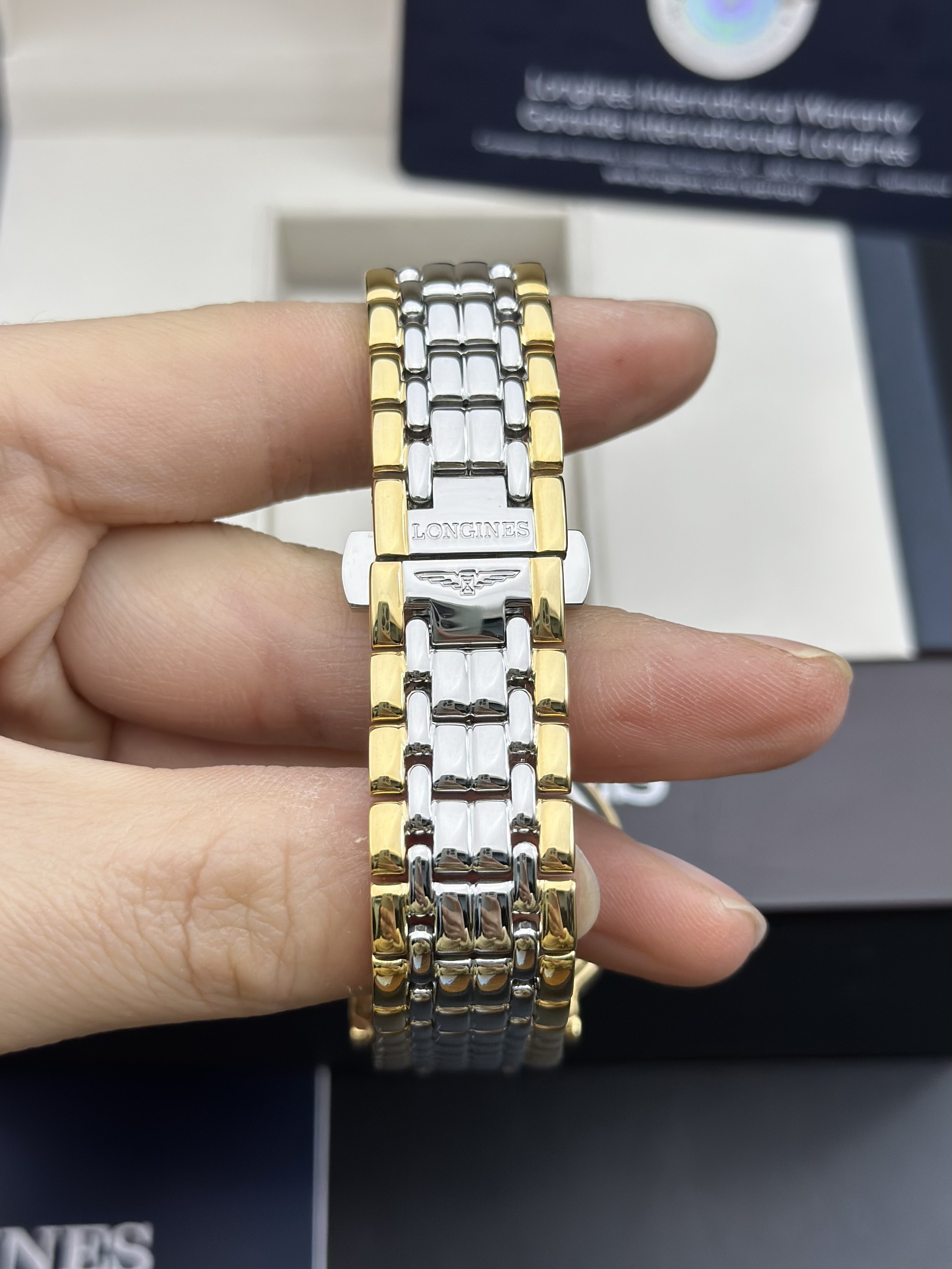 Longines L4.821.2.11.7 detail 4
