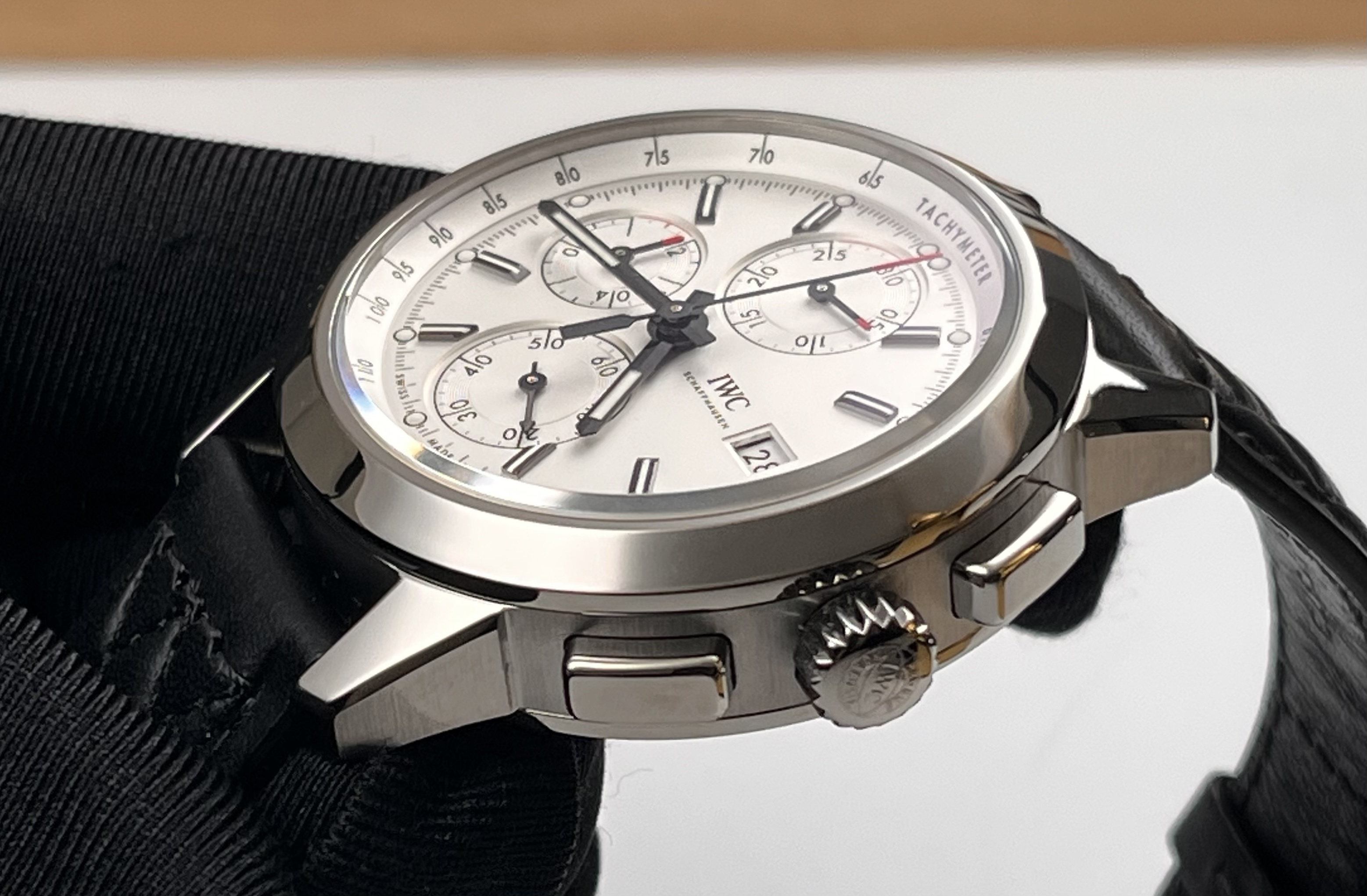 IWC IW380701 detail 3