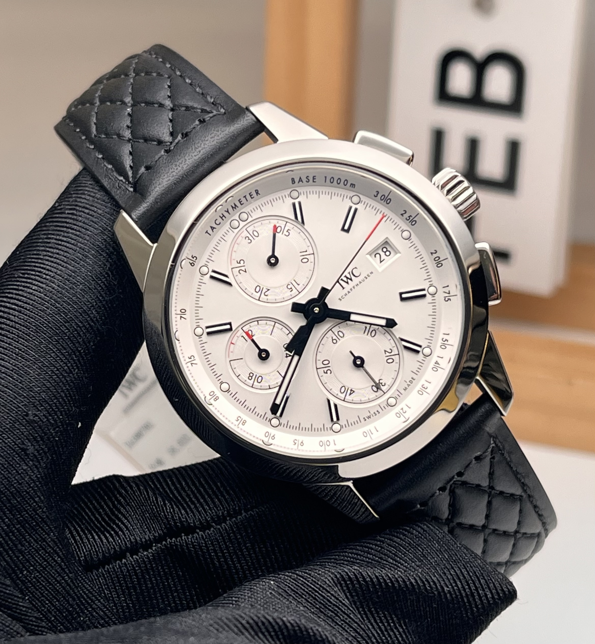 IWC IW380701 detail 4