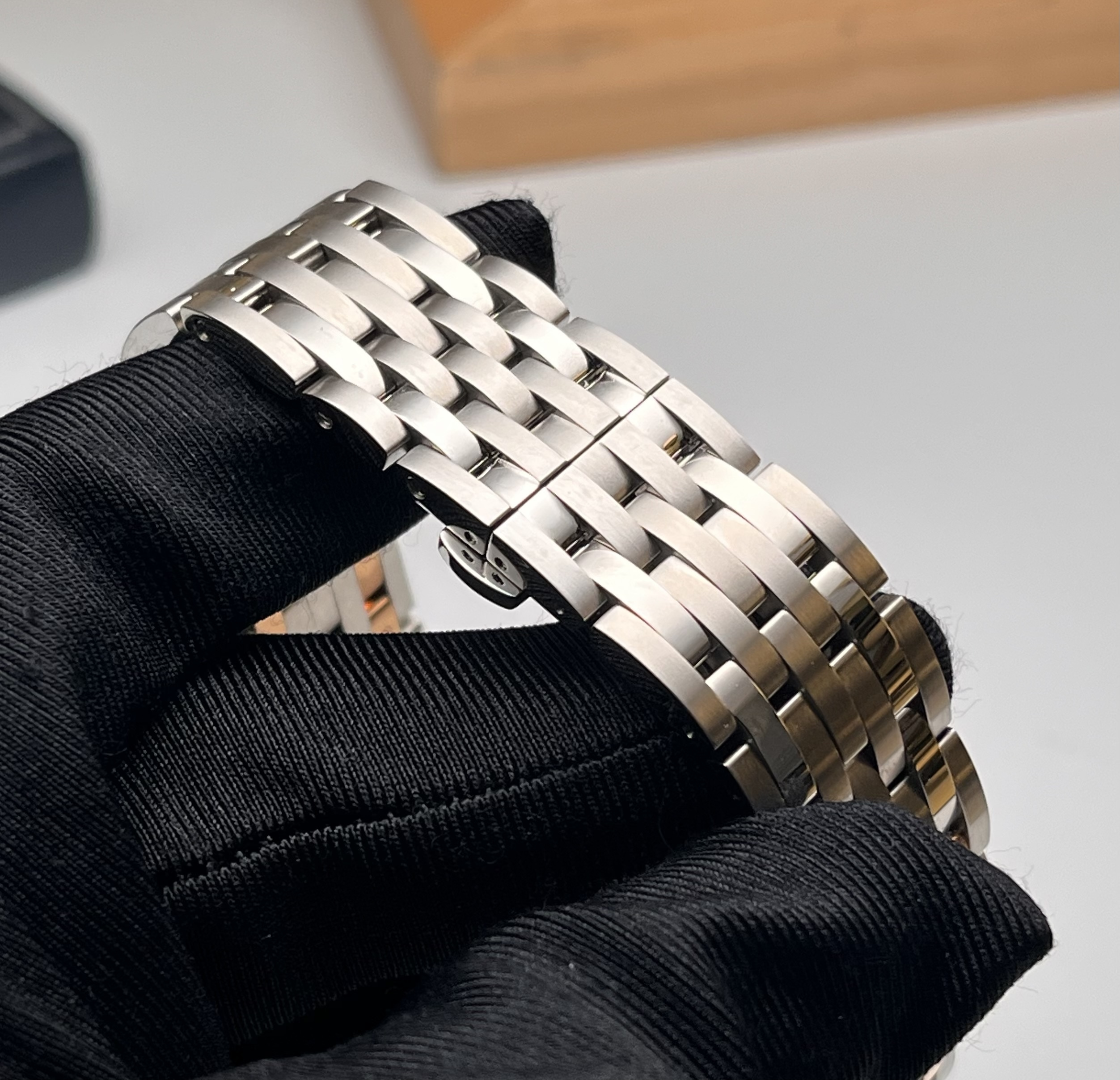 Baume & Mercier MOA10140 detail 4