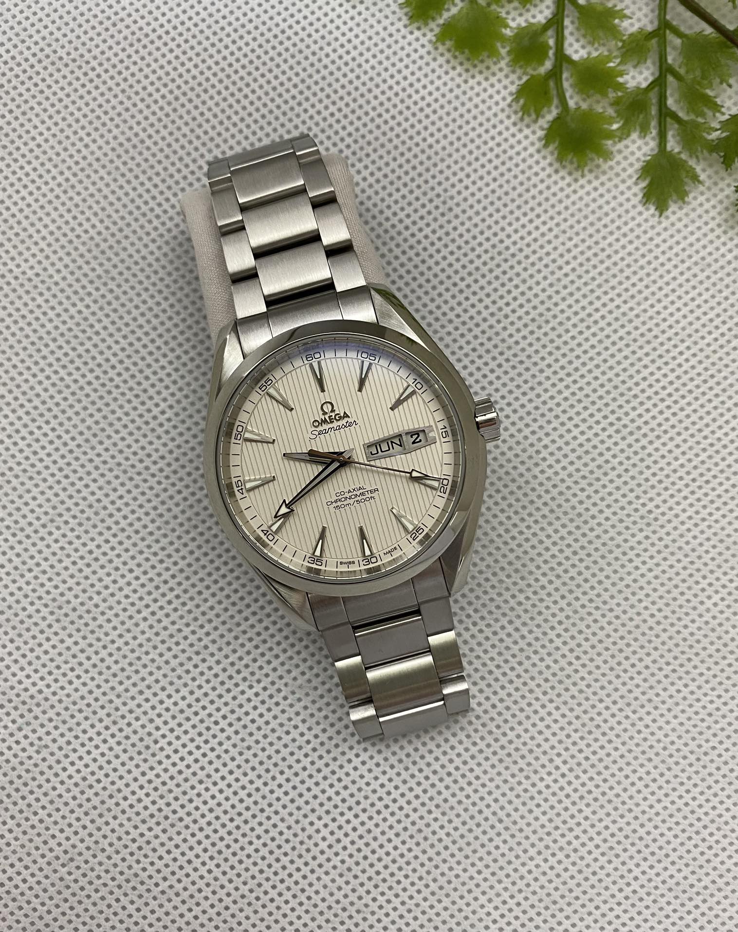 Omega 231.10.43.22.02.001 detail 4
