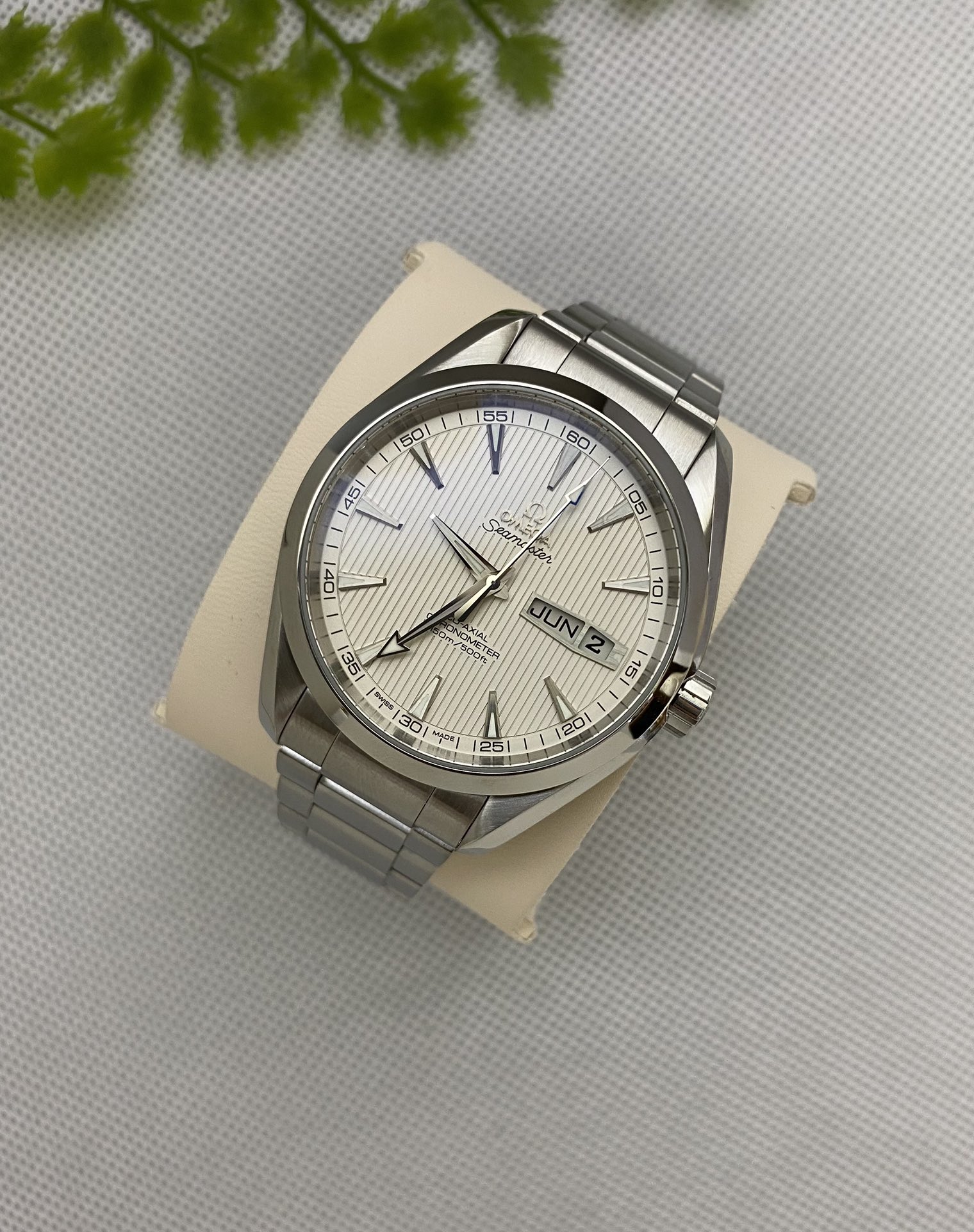 Omega 231.10.43.22.02.001 detail 5