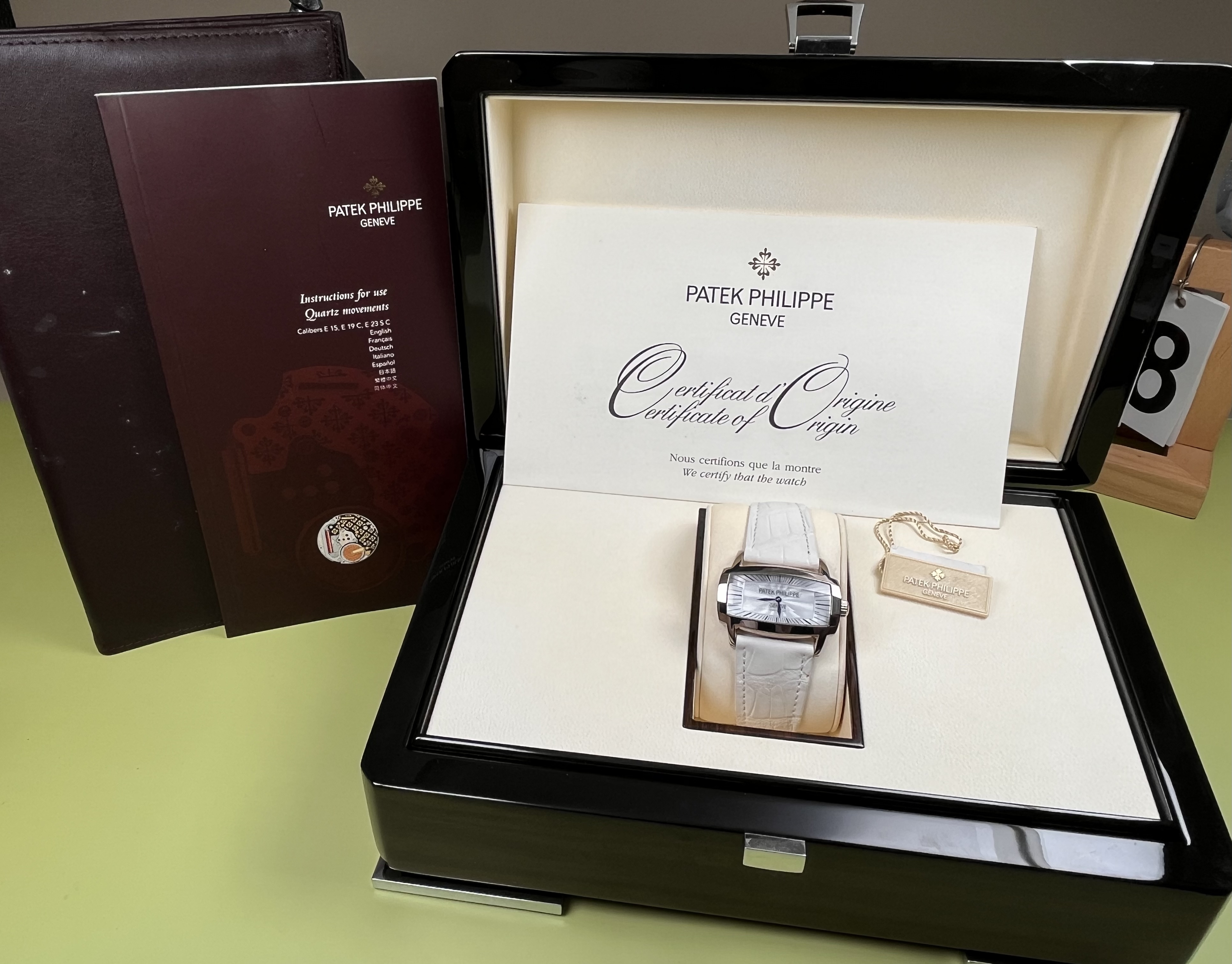 Patek Philippe 4980G-001 detail 7