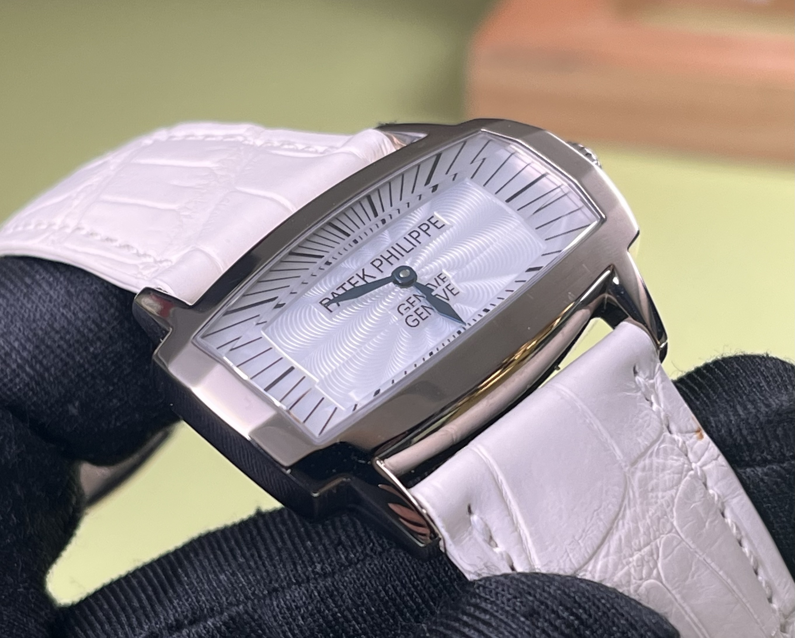 Patek Philippe 4980G-001 detail 1