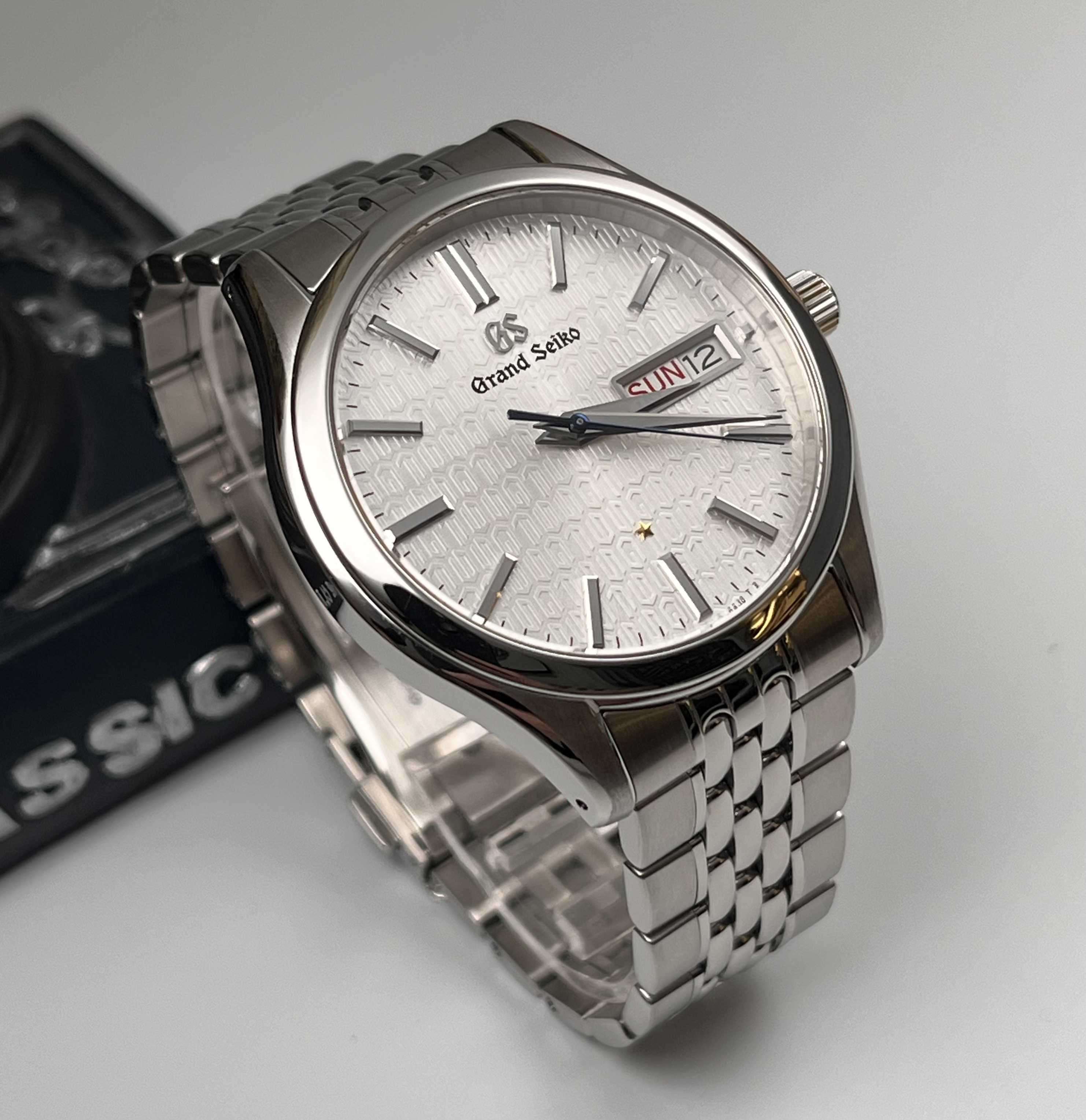 Seiko SBGT241G detail 1