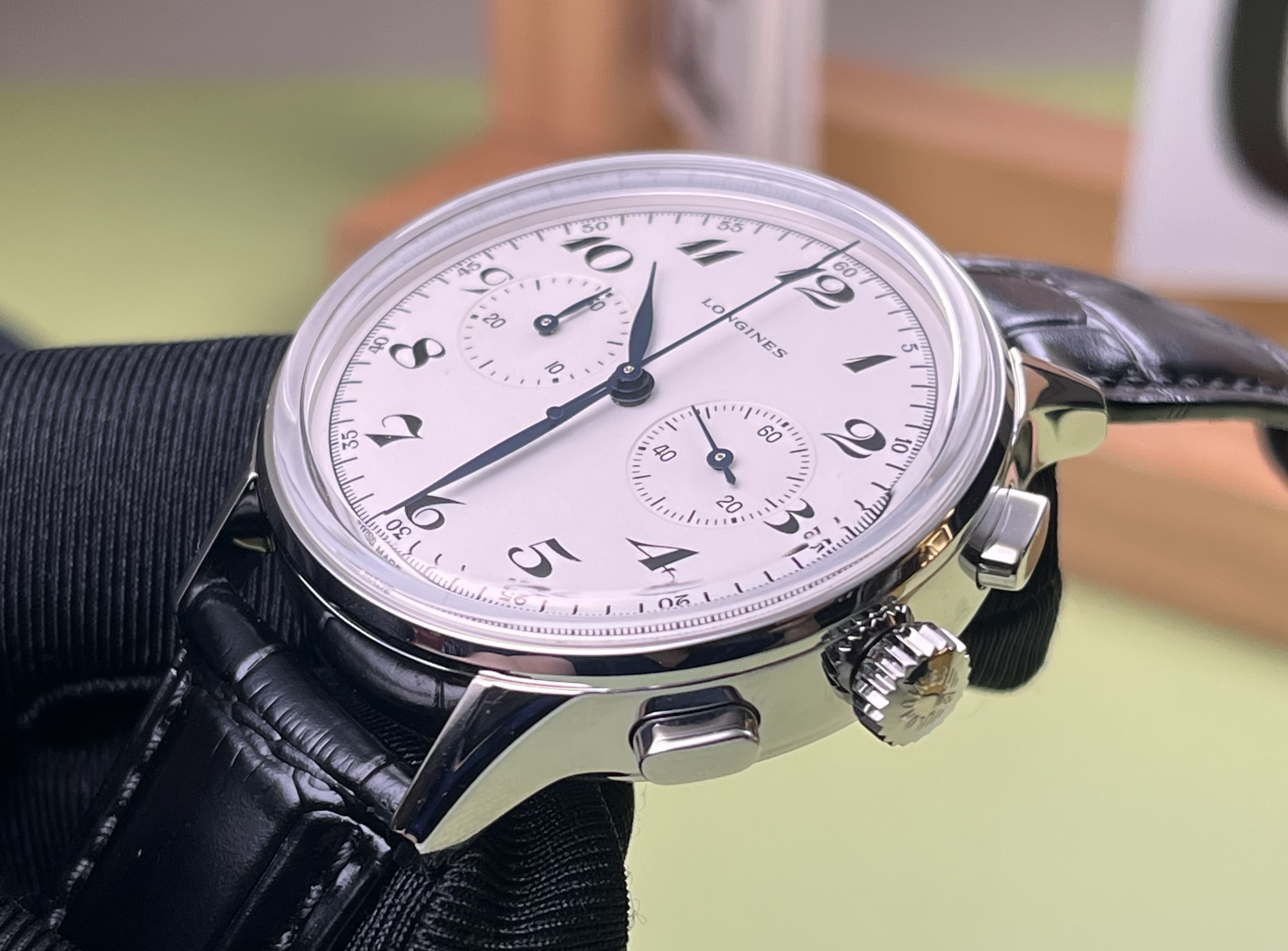 Longines L2.827.4.73.0 detail 3