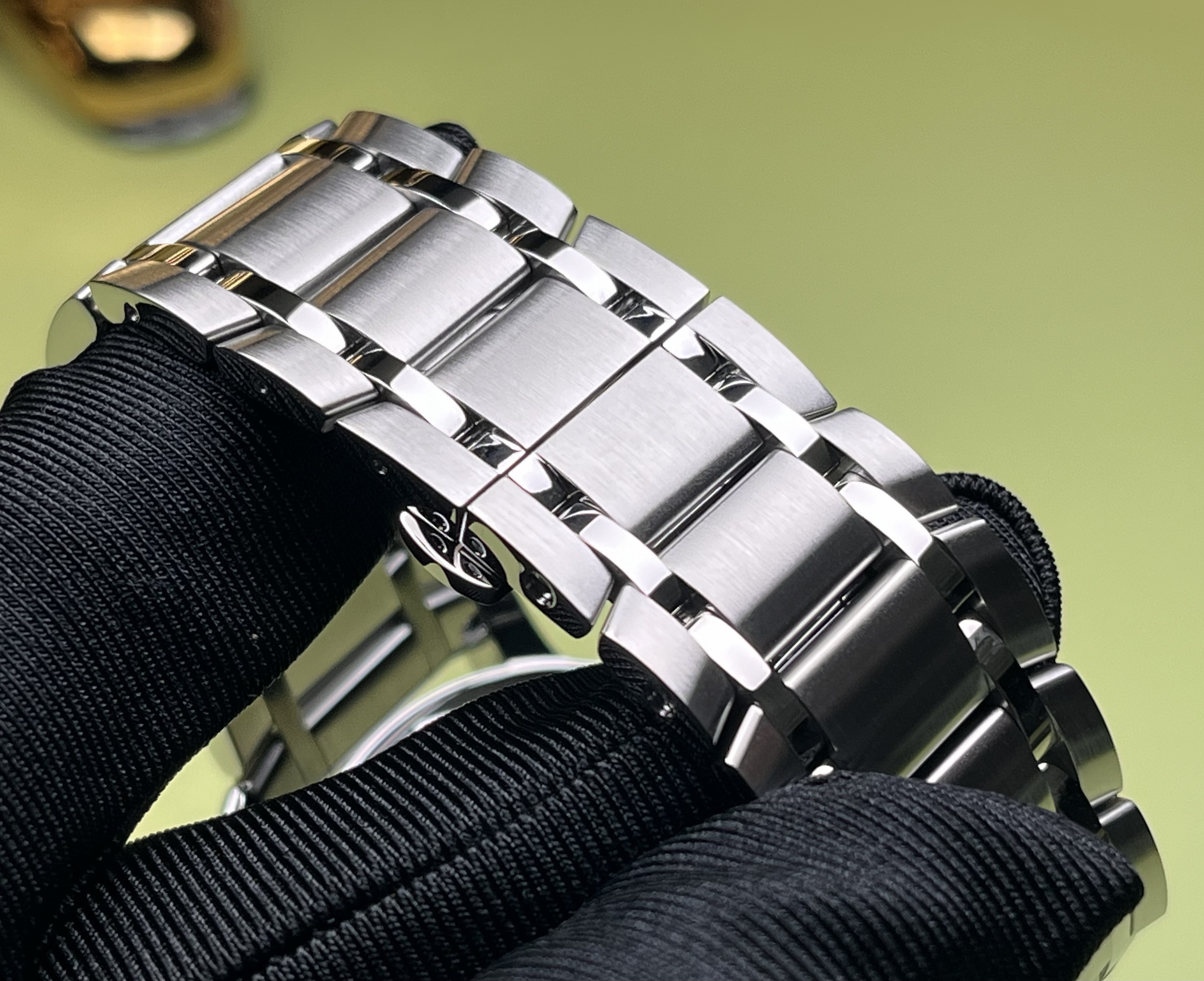 Baume & Mercier MOA08833 detail 4