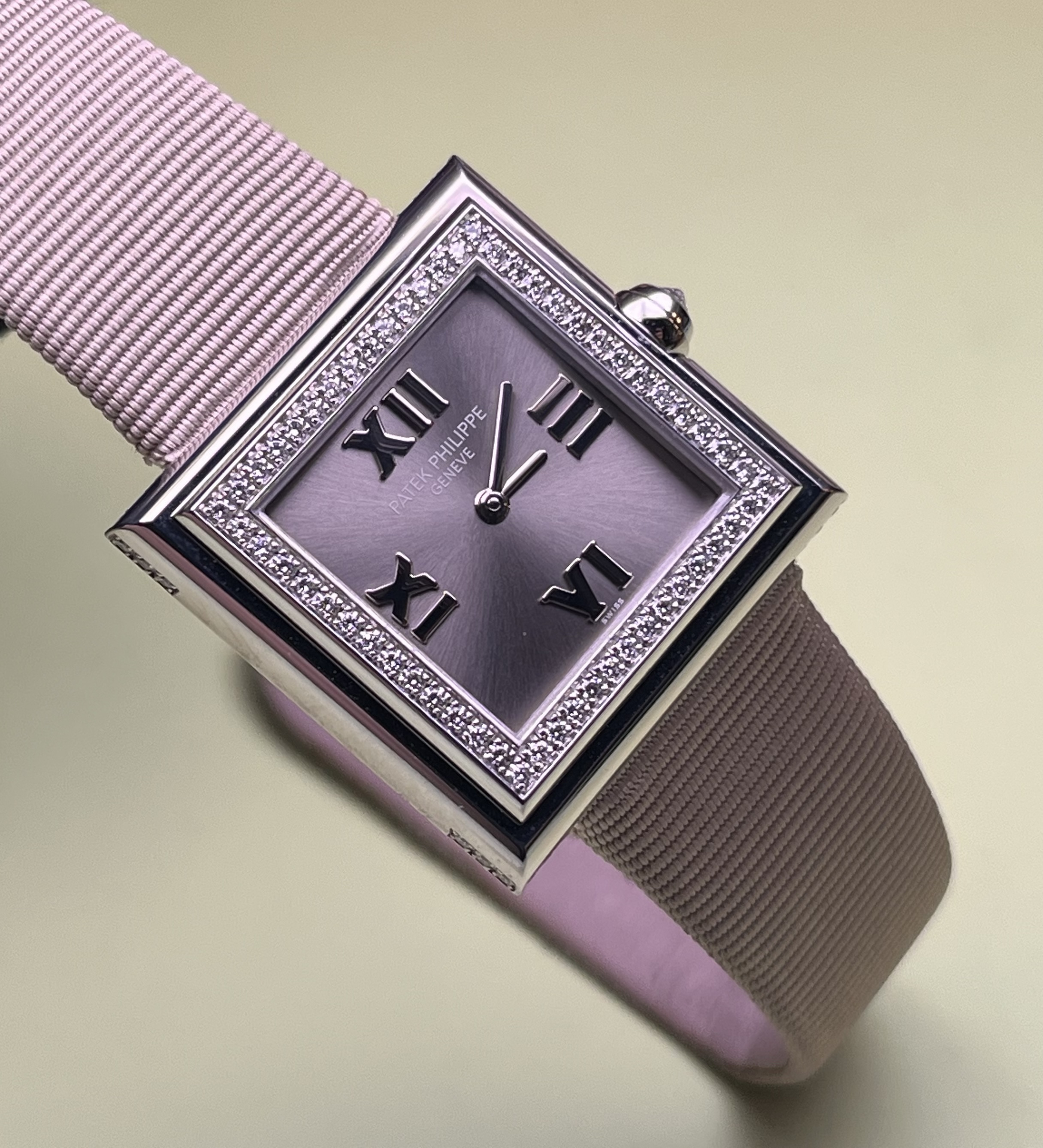 Patek Philippe 4868G-001 detail 3