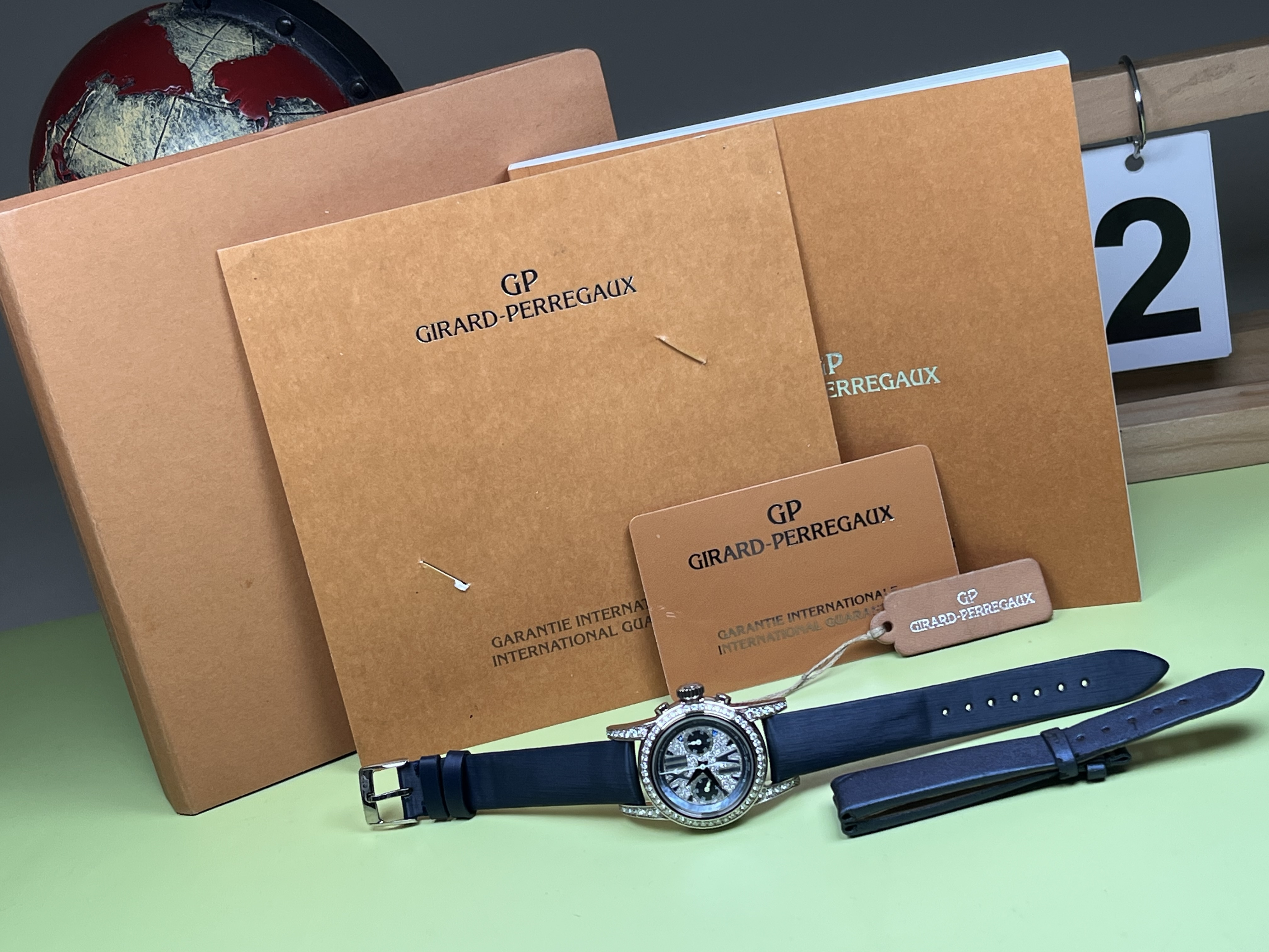 Girard Perregaux 80440D detail 7