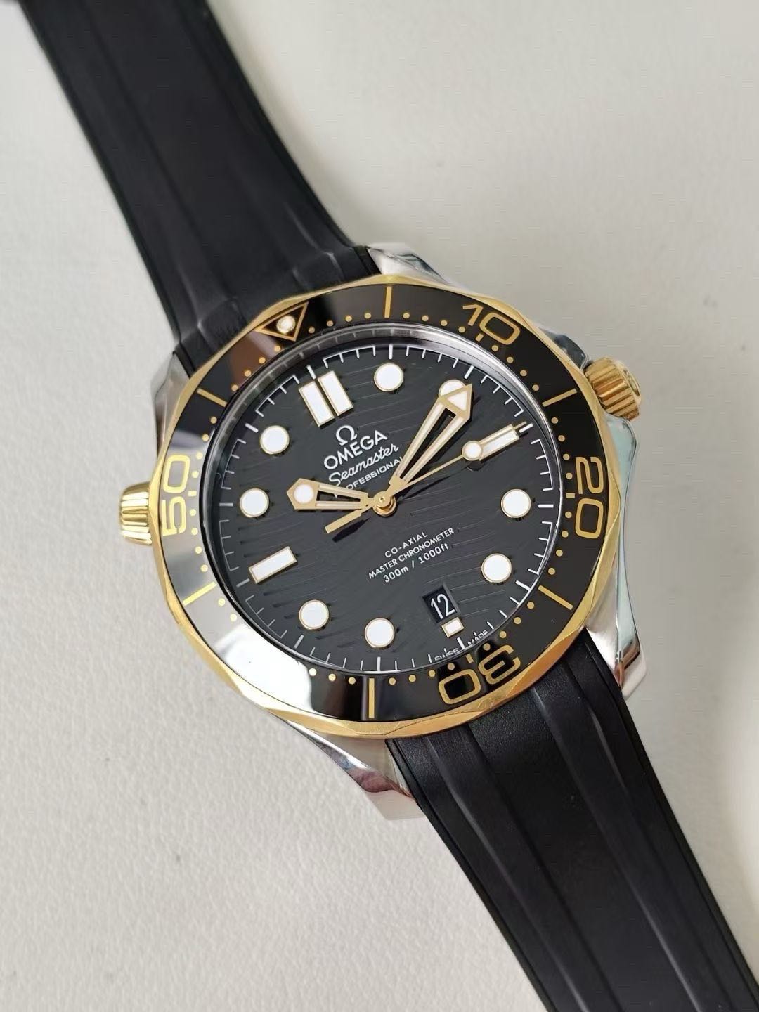 Omega 210.22.42.20.01.001