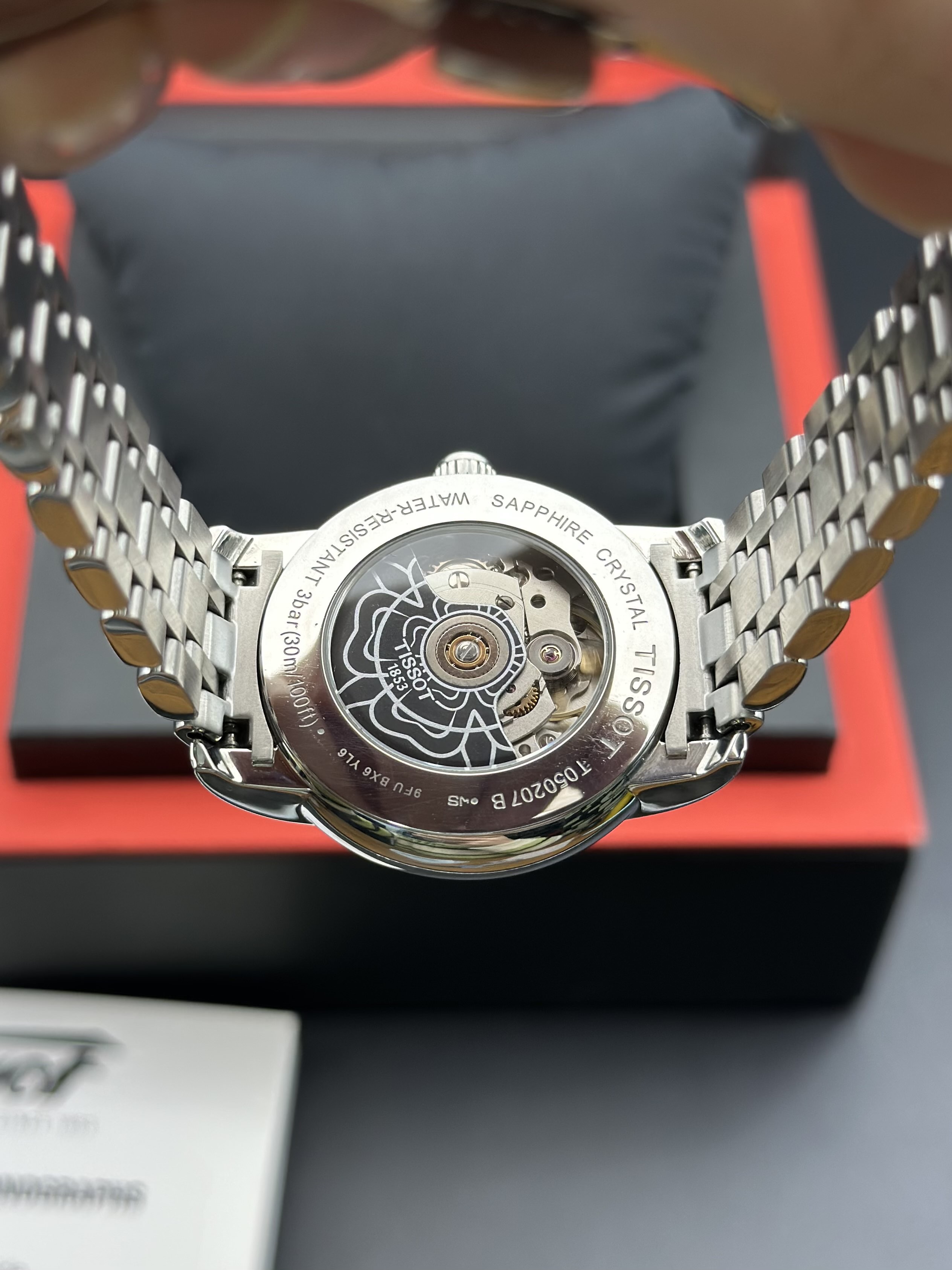 Tissot T0502071111705 detail 6