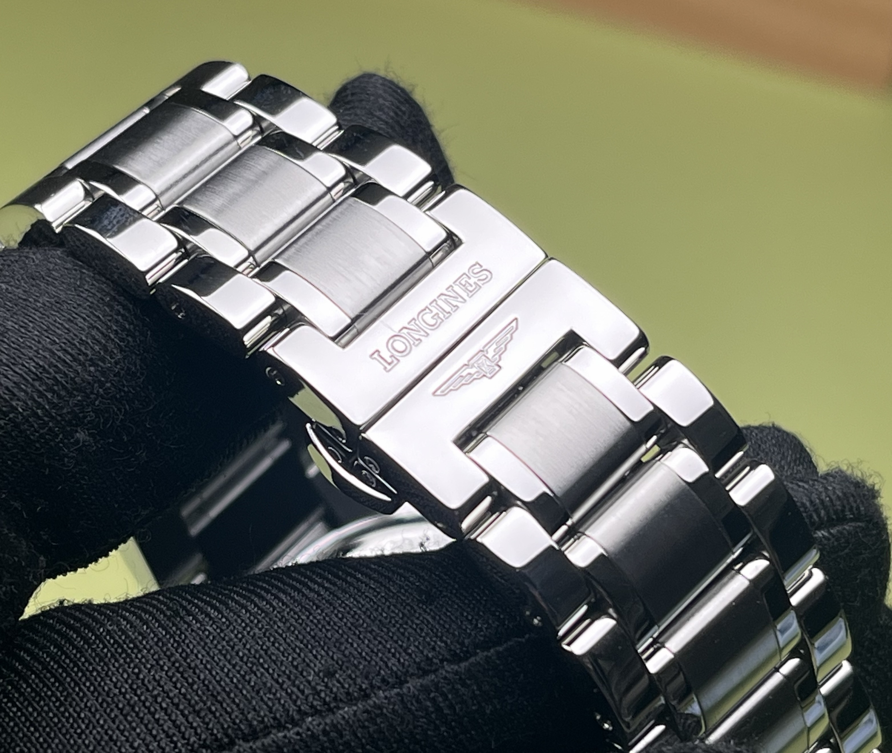 Longines L2.910.4.51.6 detail 4