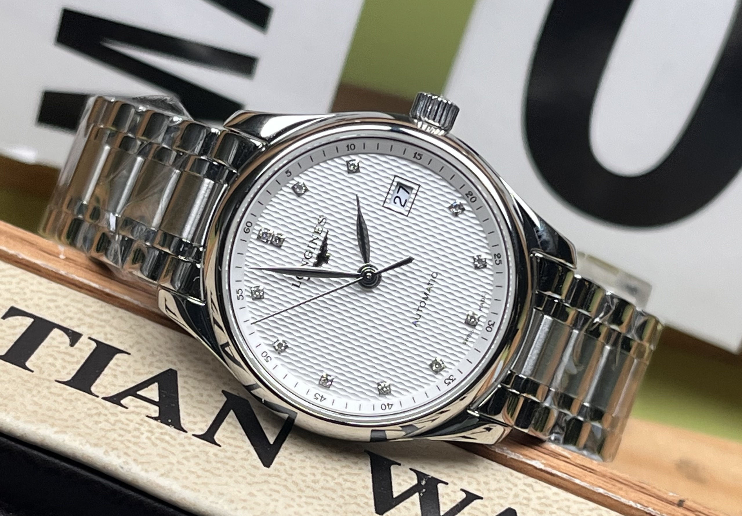 Longines L2.257.4.77.6 detail 1