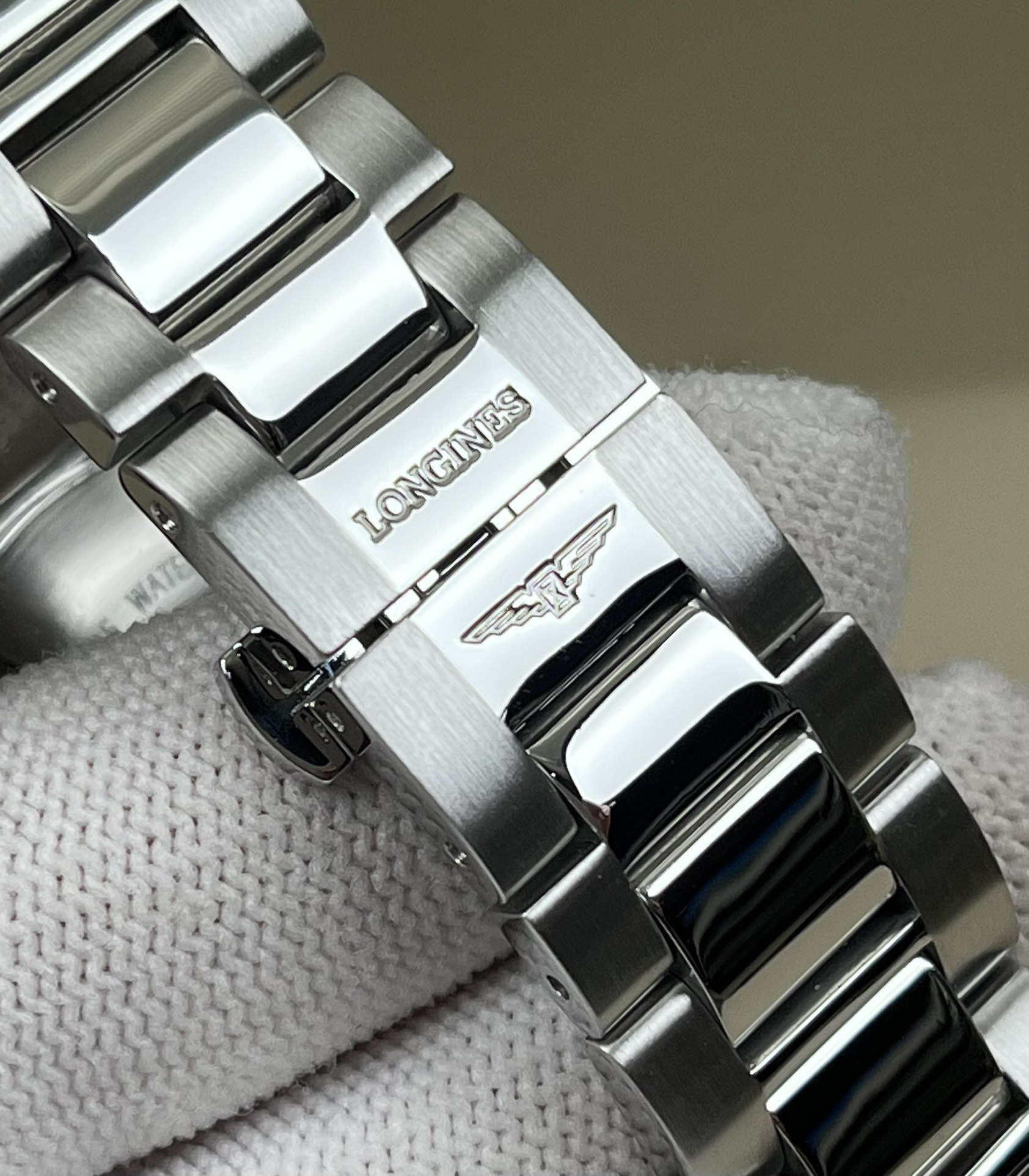 Longines L3.676.4.16.6 detail 5
