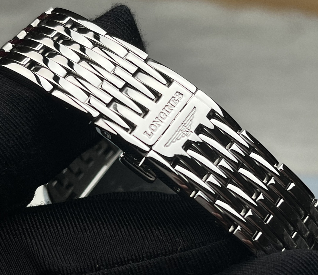 Longines L2.501.0.83.6 detail 3
