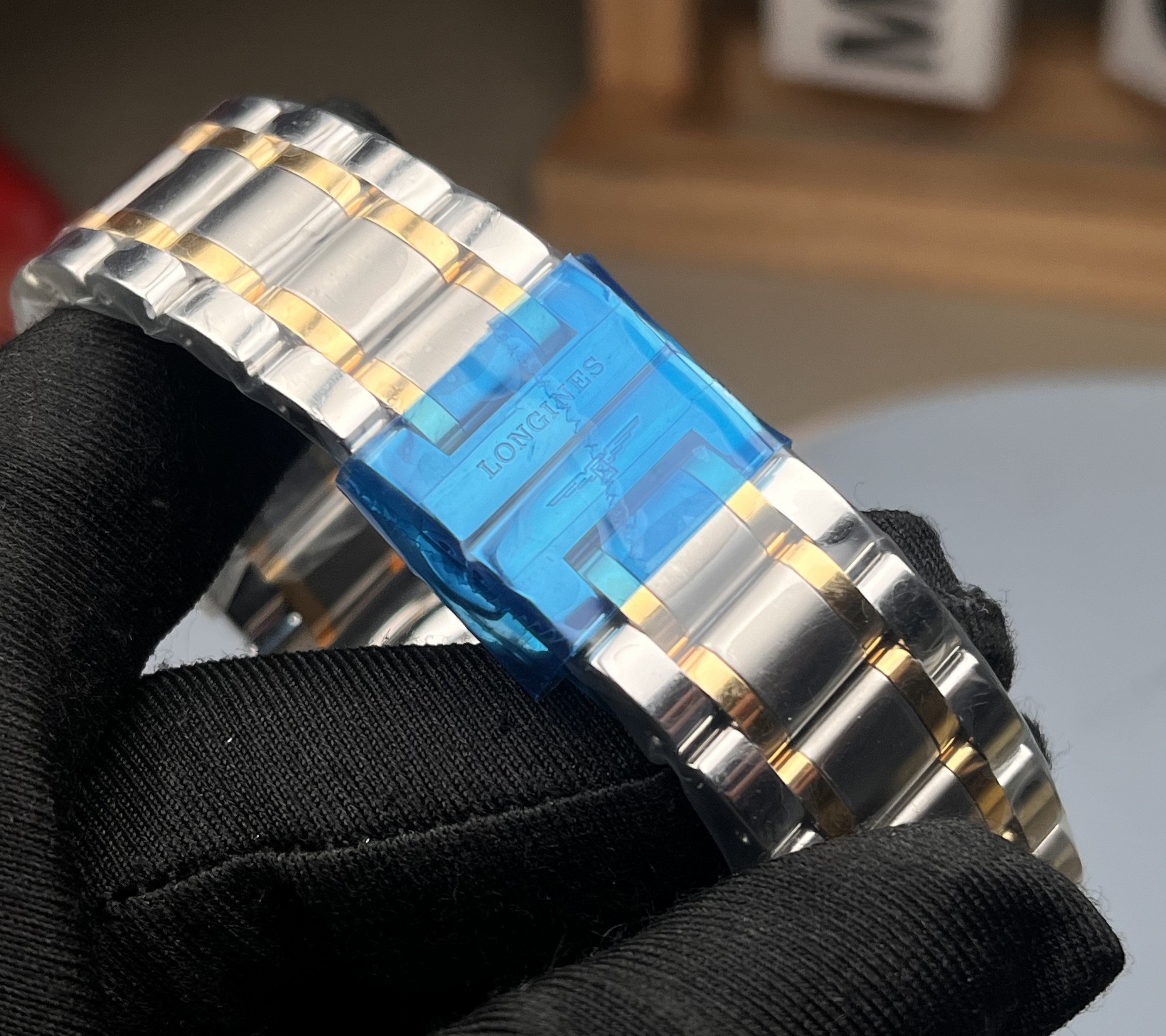 Longines L2.755.5.77.7 detail 2