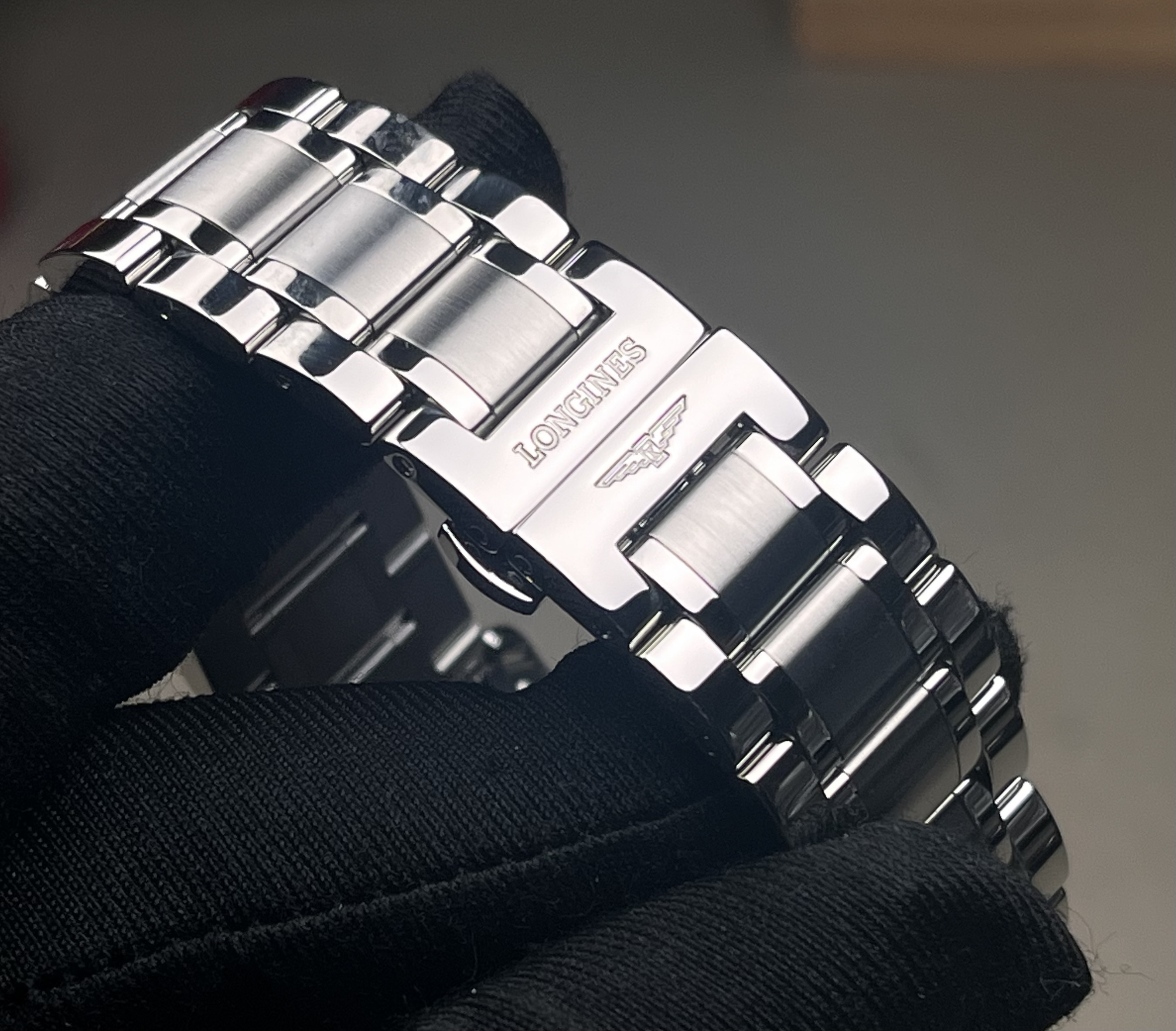 Longines L2.628.4.92.6 detail 3