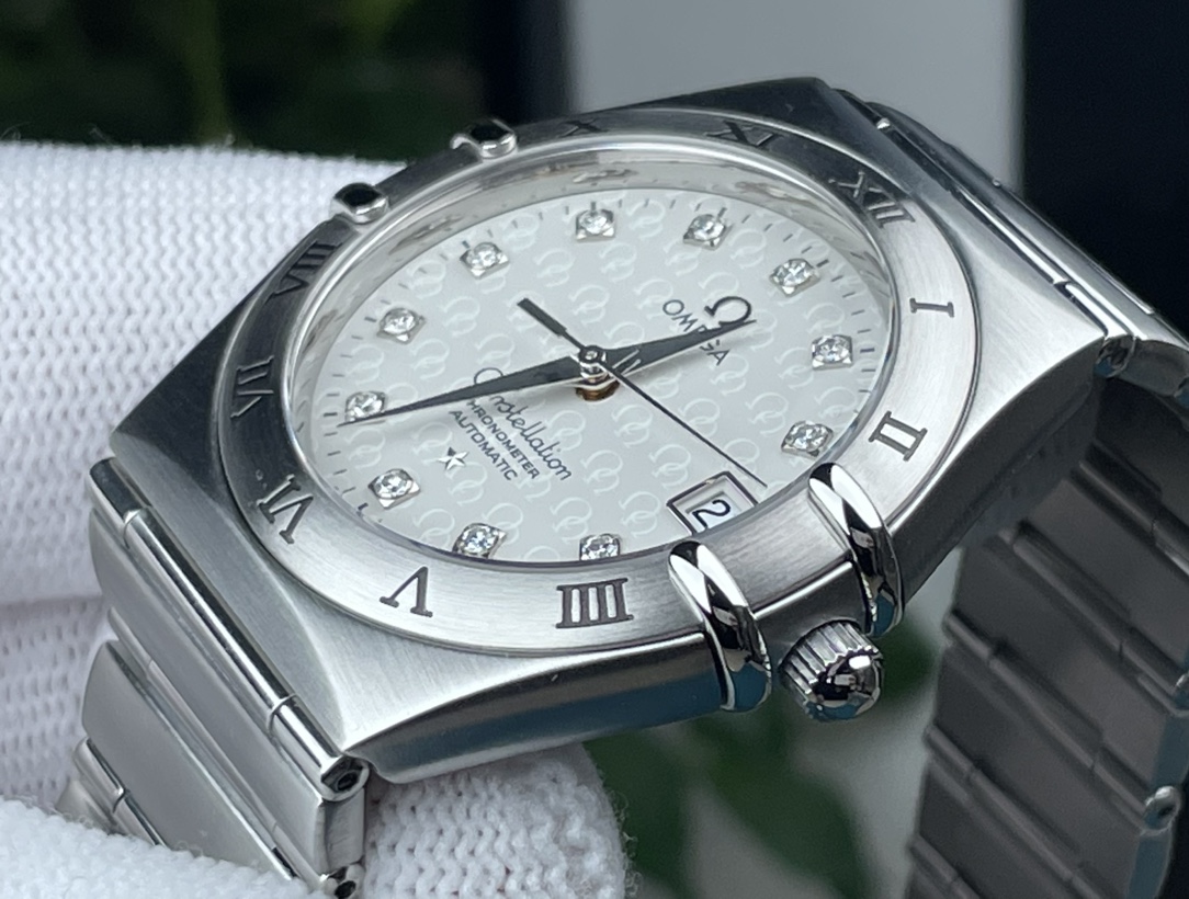 Omega 1504.35.00 detail 1