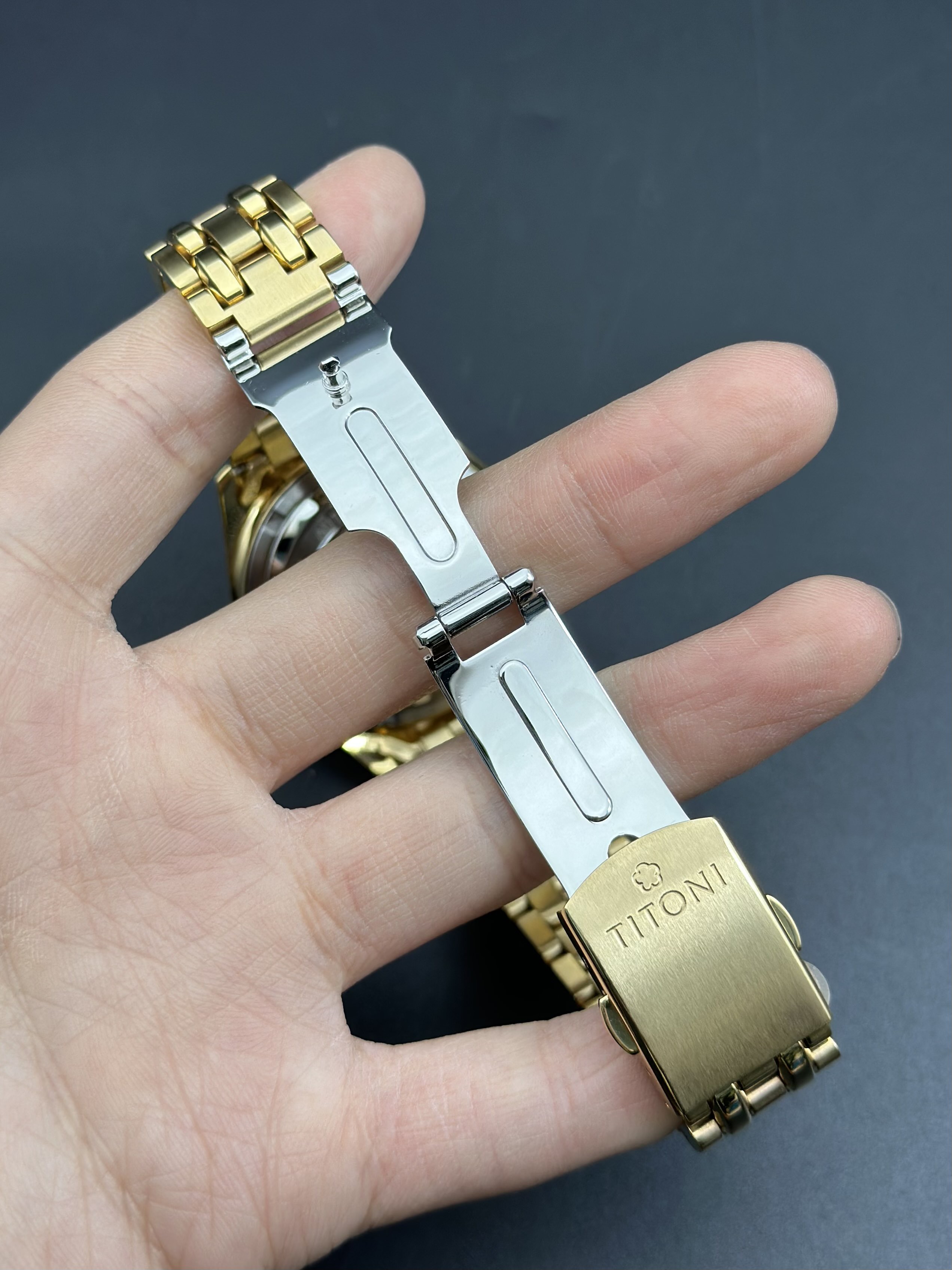 TITONI 777 detail 5