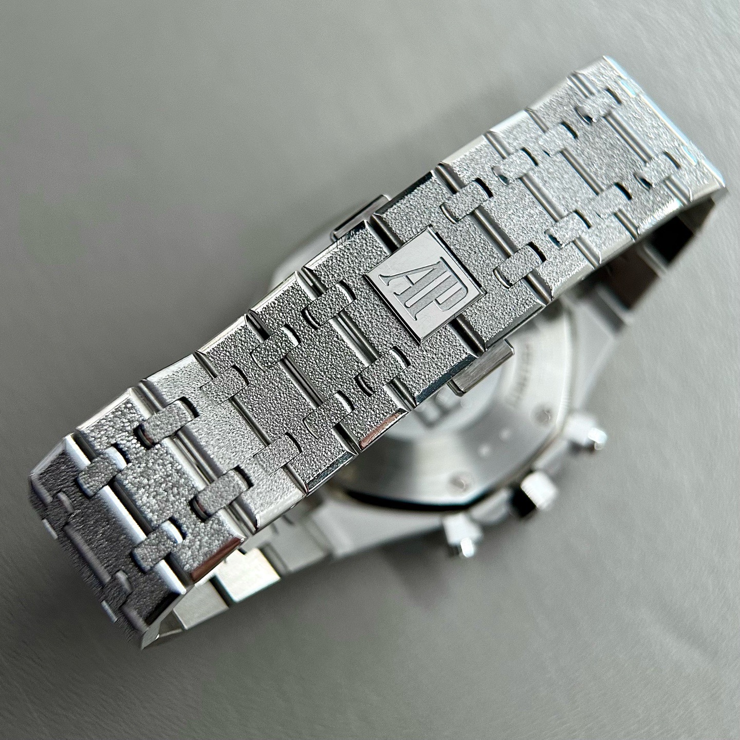 Audemars Piguet 26331BC.GG.1224BC.03 detail 6