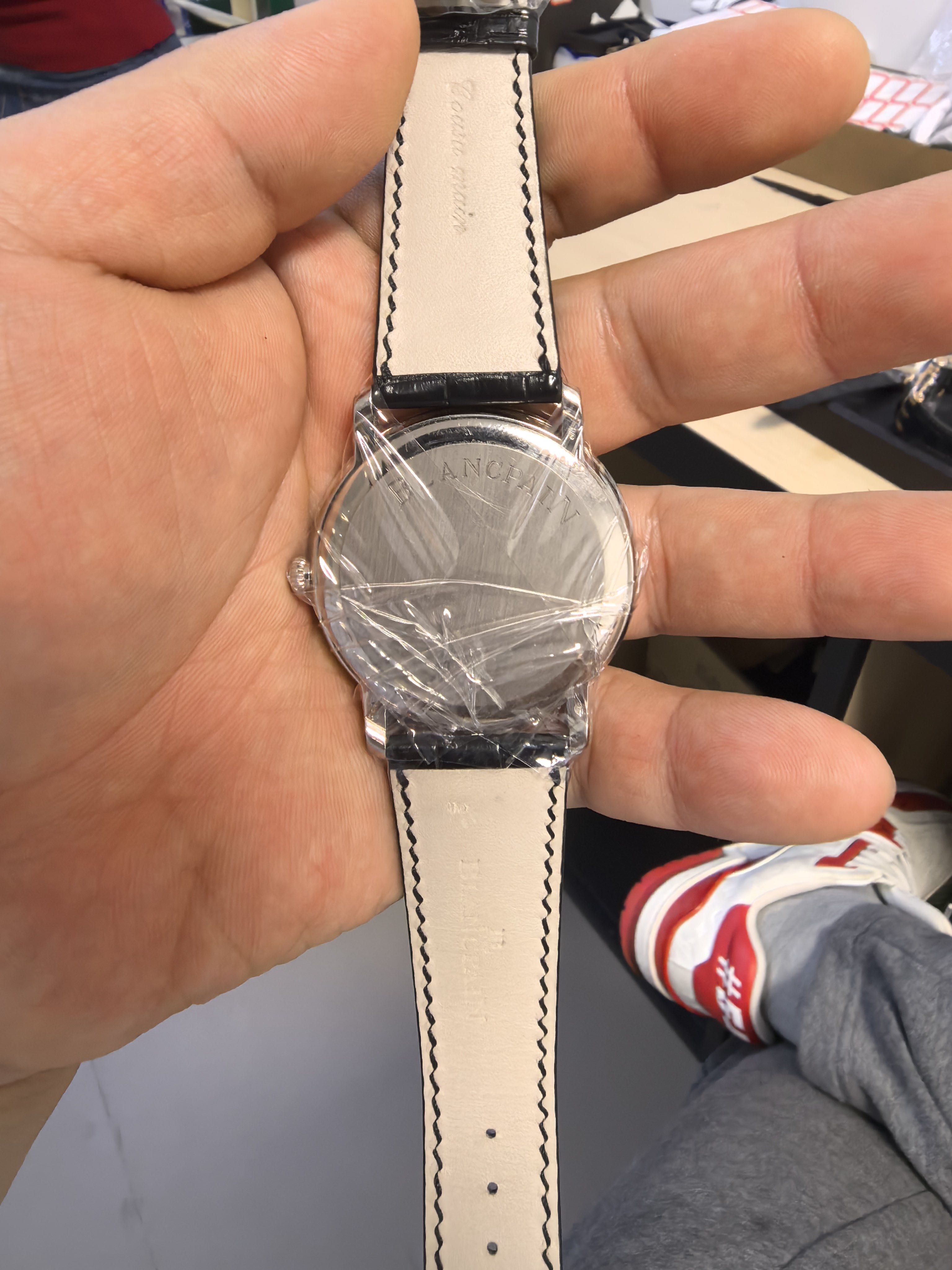 Blancpain 6616 1530 55B detail 1