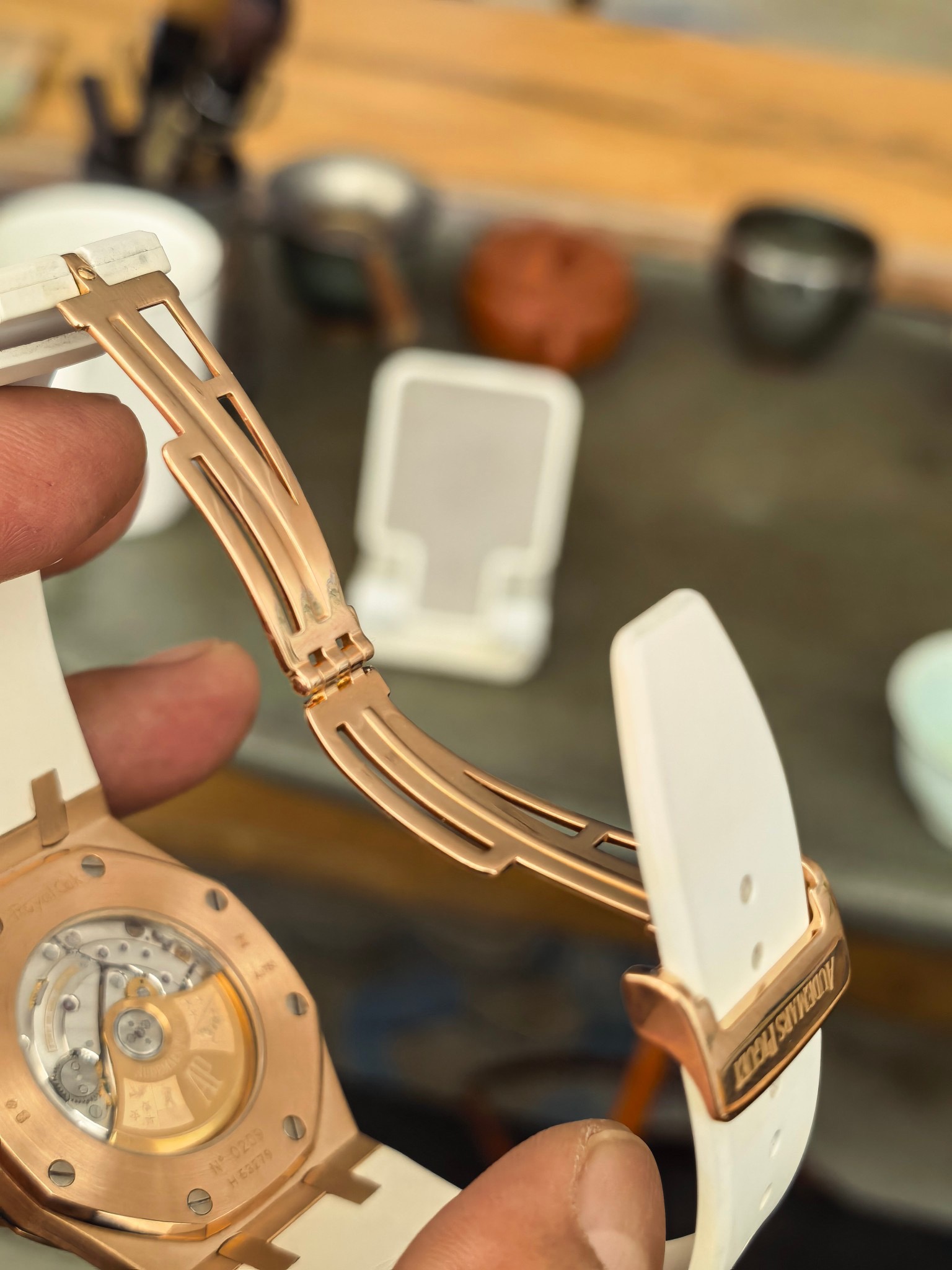 Audemars Piguet 15400OR.OO.D088CR.01 detail 3