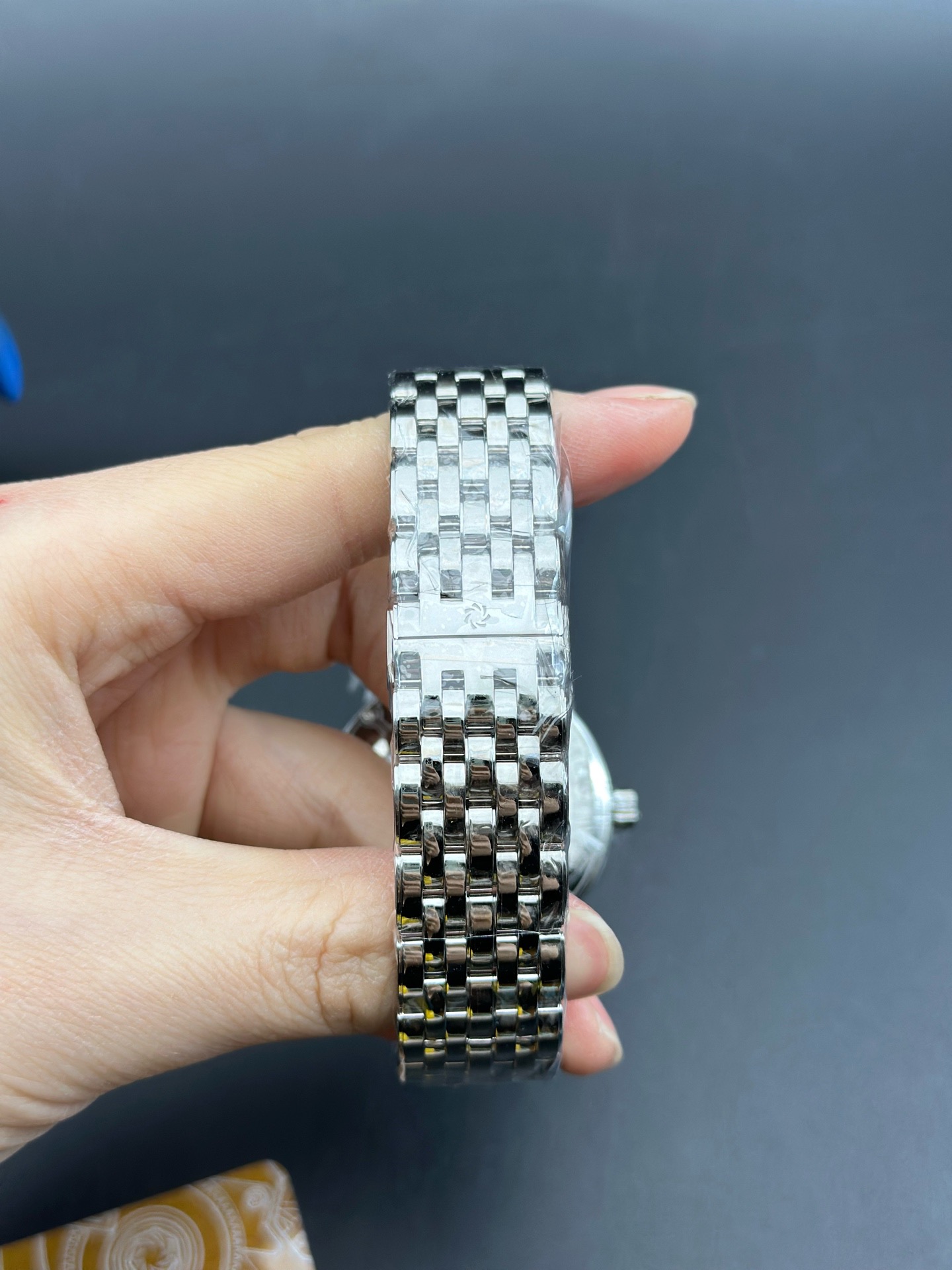 Carl F. Bucherer 00.10314.08.15.22 detail 3