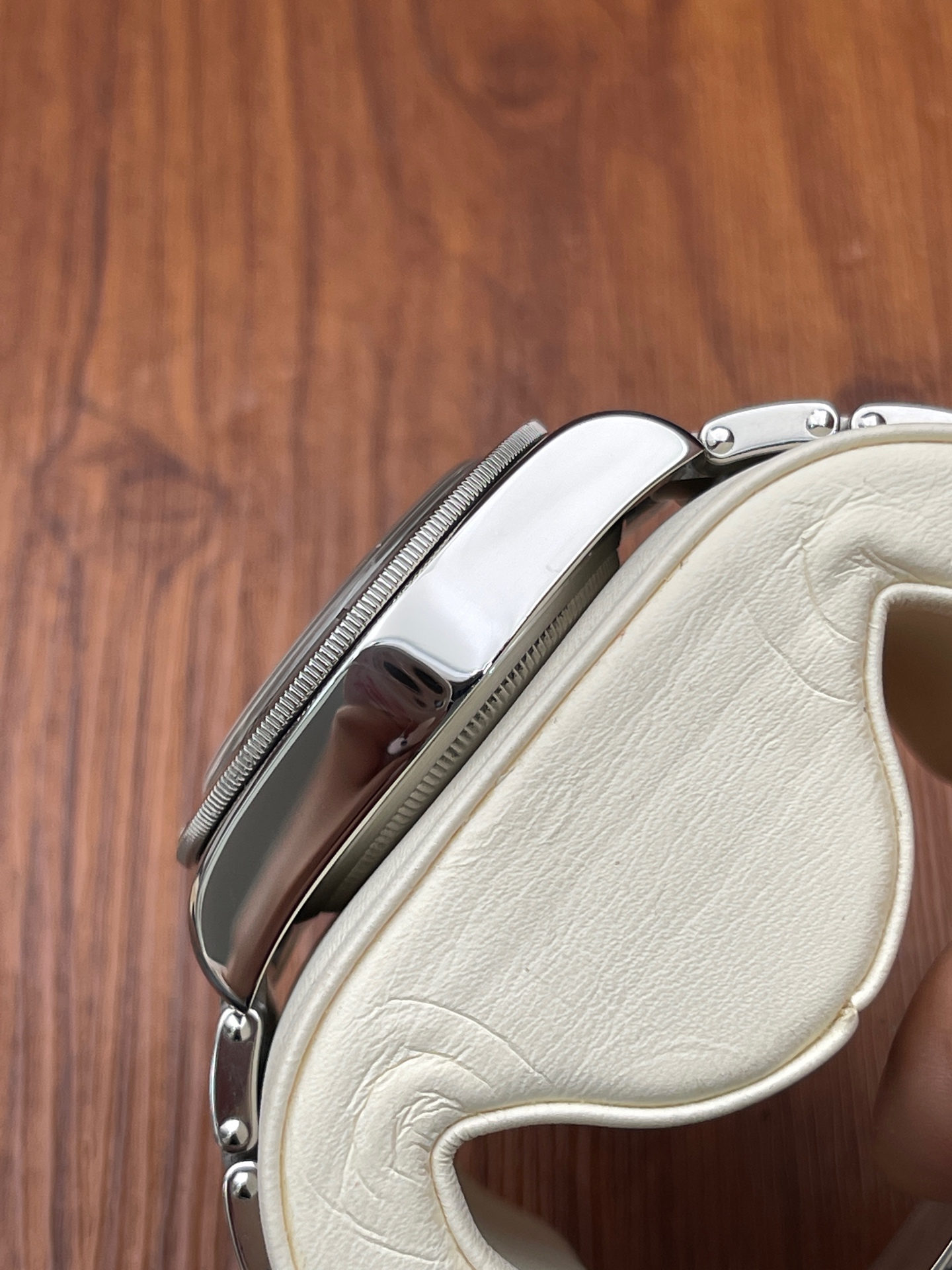 Tudor 79730 detail 2