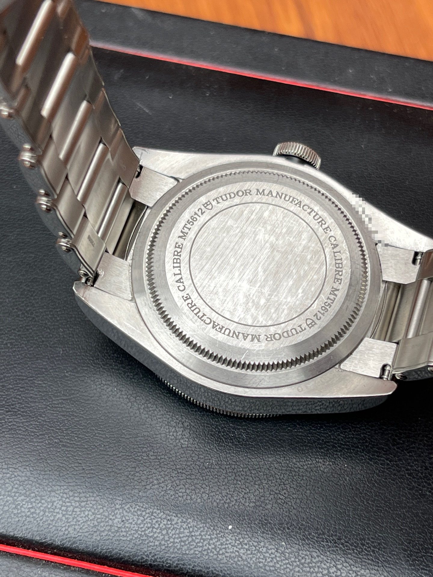 Tudor 79730 detail 3