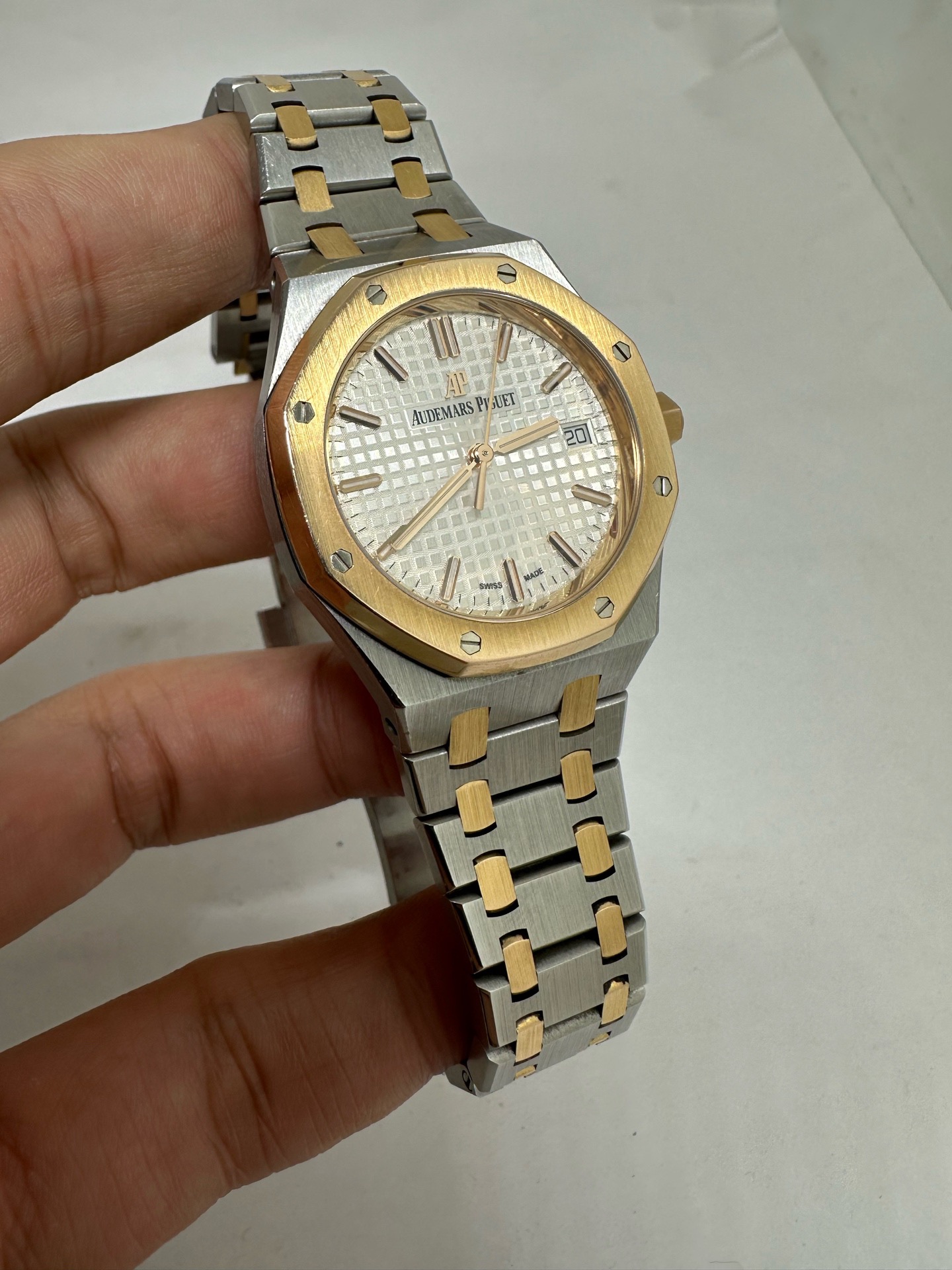 Audemars Piguet 77350SR.OO.1261SR.01 detail 2