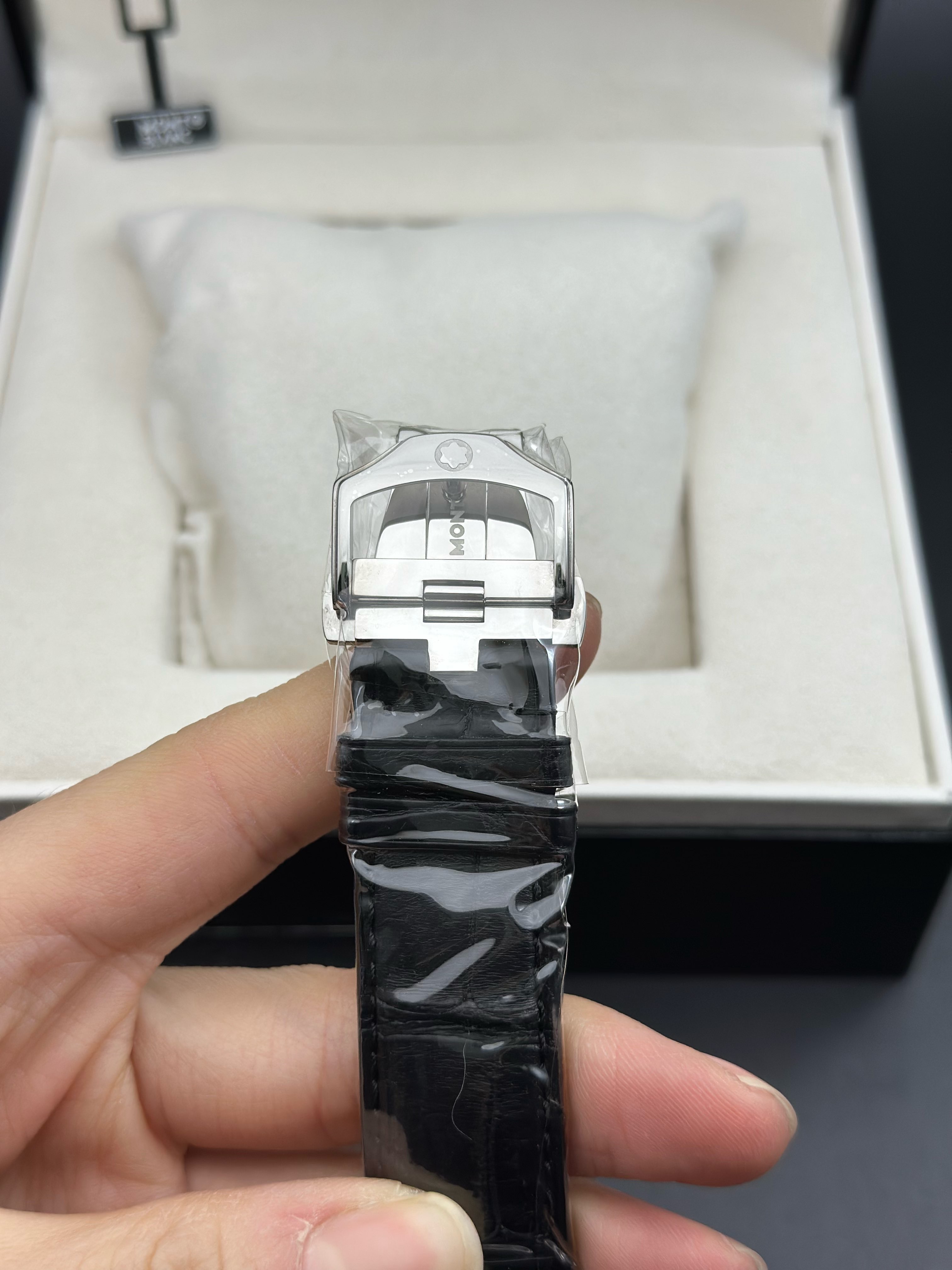 Montblanc U0102341 detail 4