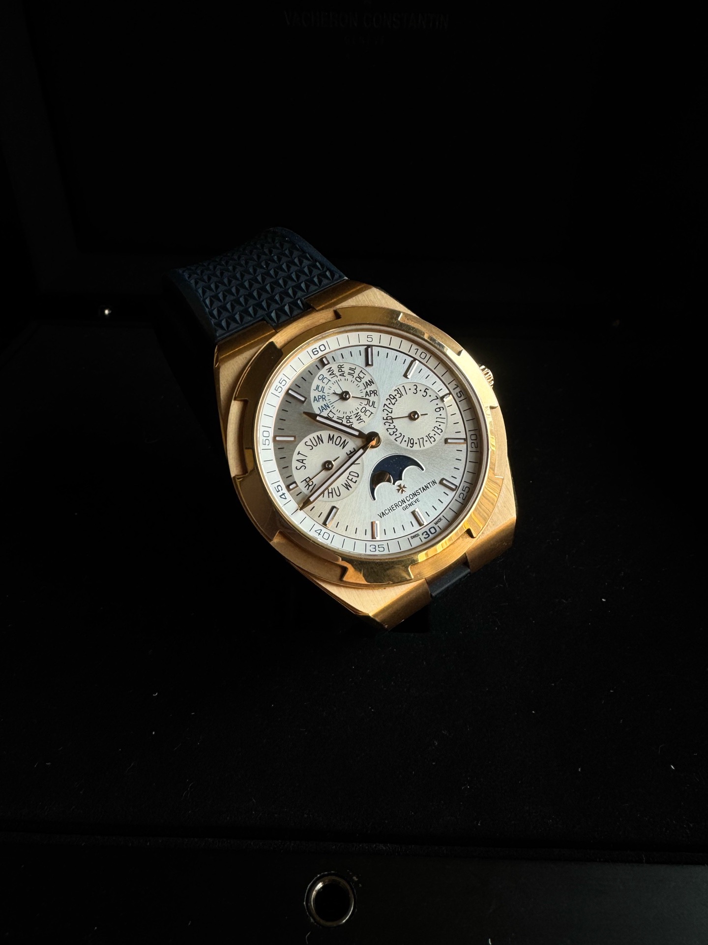 Vacheron Constantin 4300V / 000R-B064