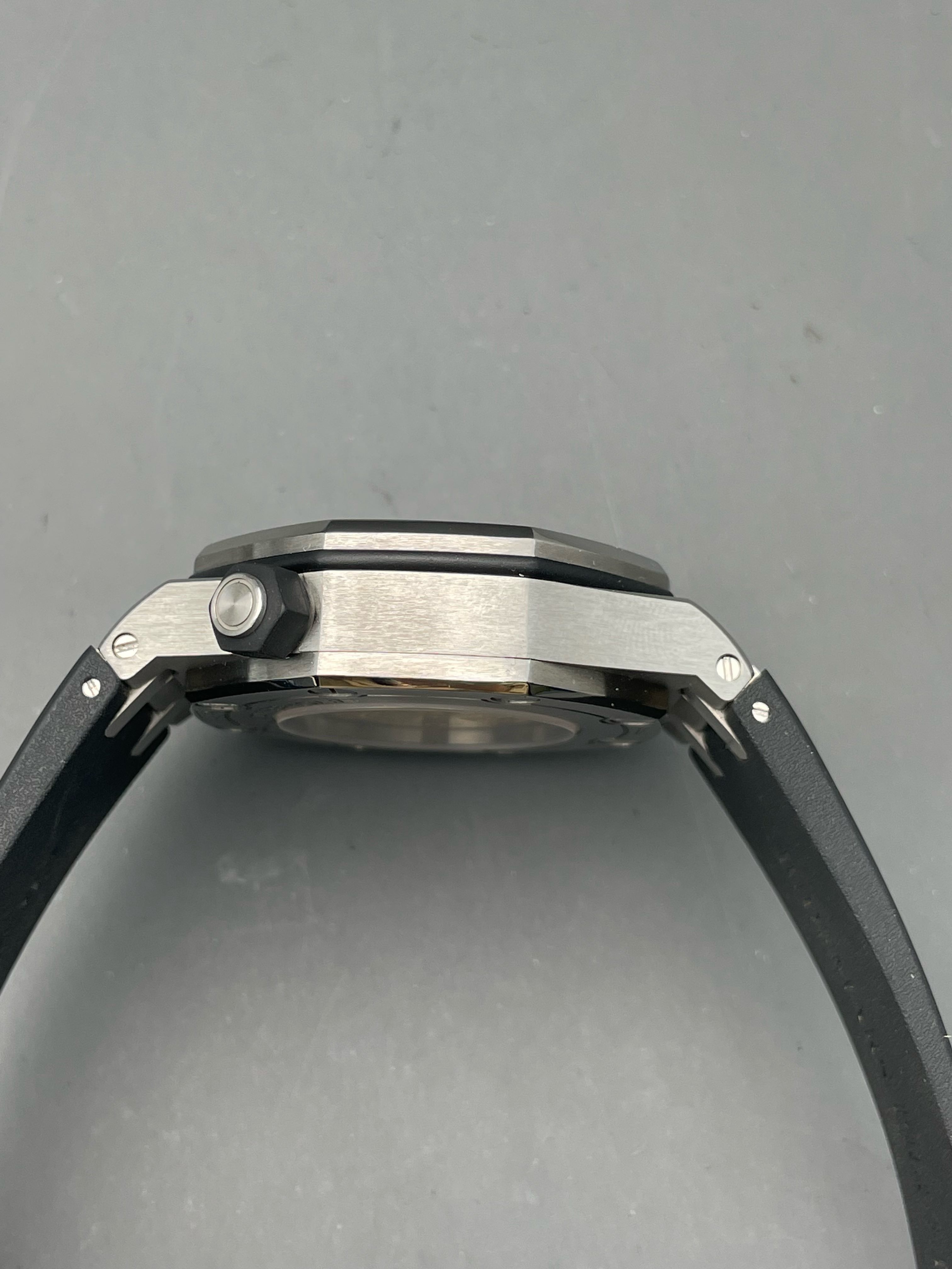 Audemars Piguet 15710ST.OO.A002CA.02 detail 4