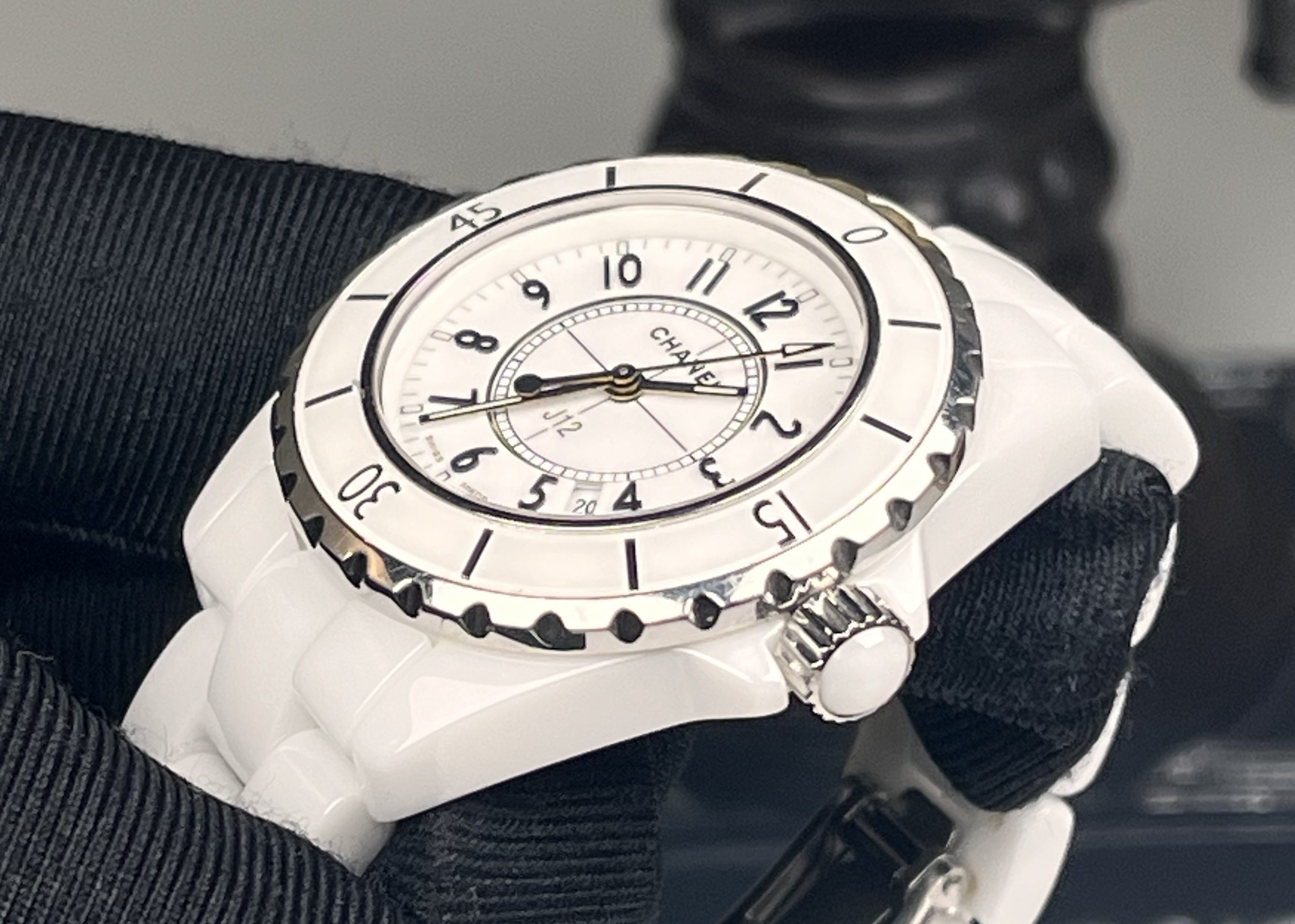 Chanel H0968 detail 3