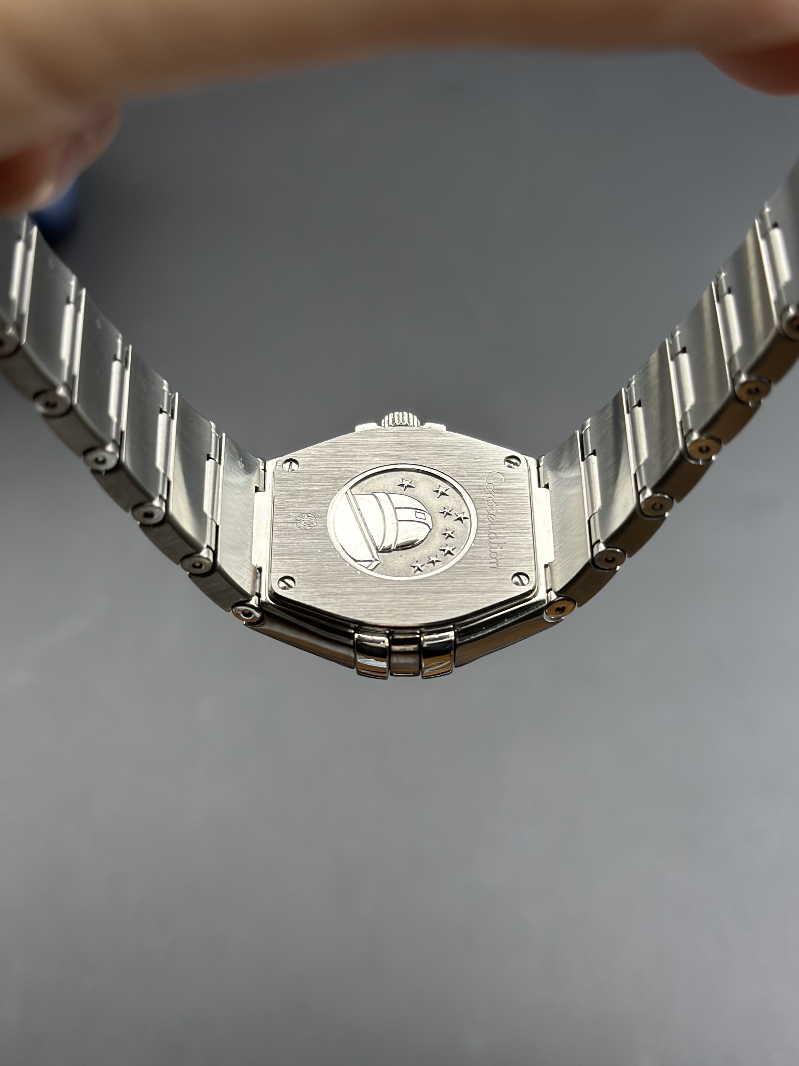 Omega 123.10.27.60.52.001 detail 7