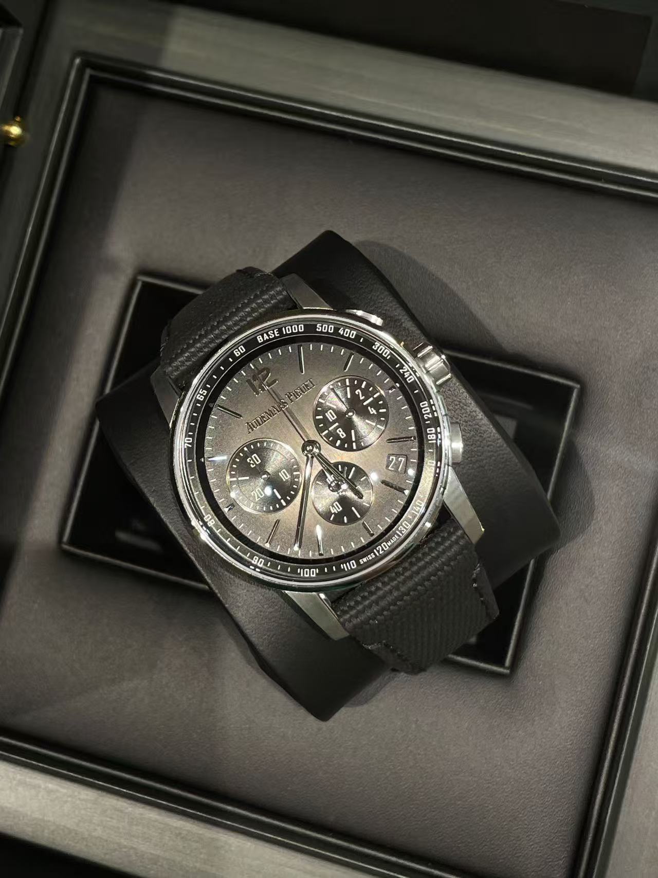 Audemars Piguet 26393NB.OO.A002KB.01 detail 1