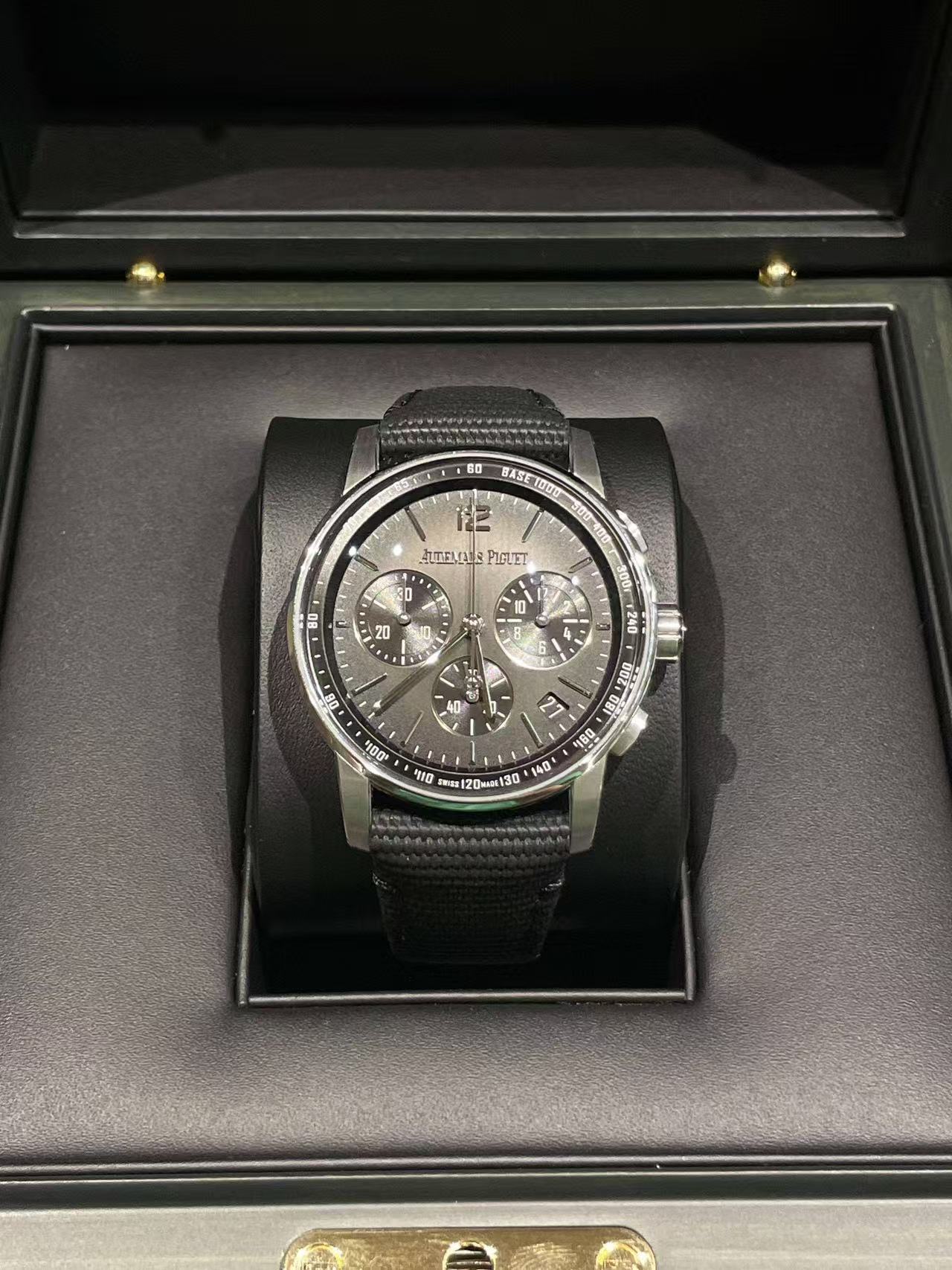Audemars Piguet 26393NB.OO.A002KB.01 detail 2