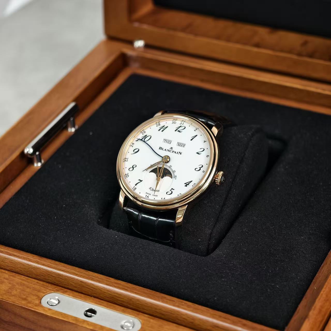 Blancpain 6639A-3631-55B detail 2