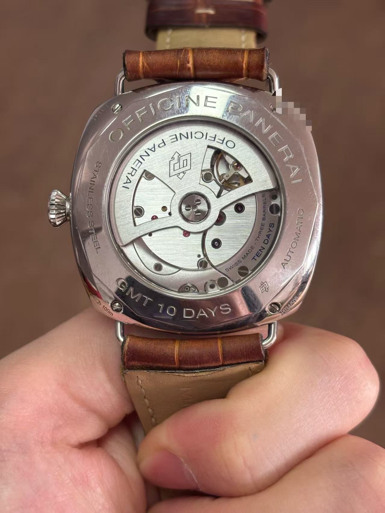 Panerai PAM00323 detail 3