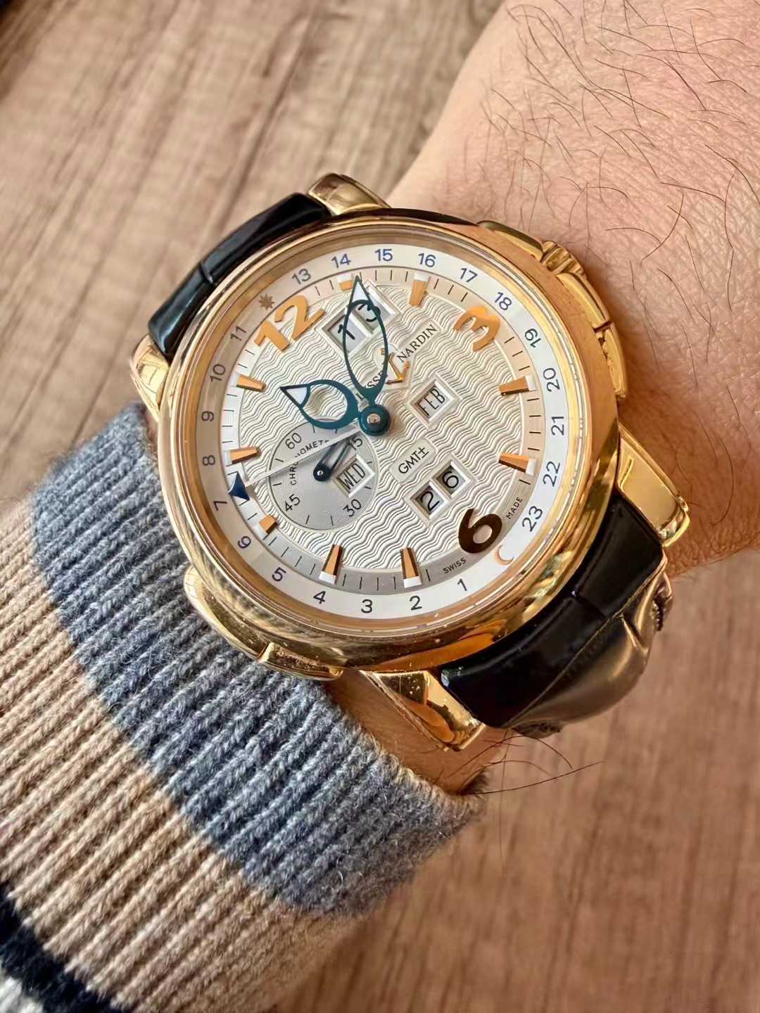 Ulysse Nardin 326-60 detail 2
