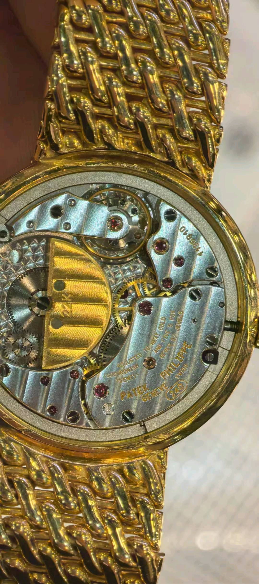 Patek Philippe Ref.3393J detail 4