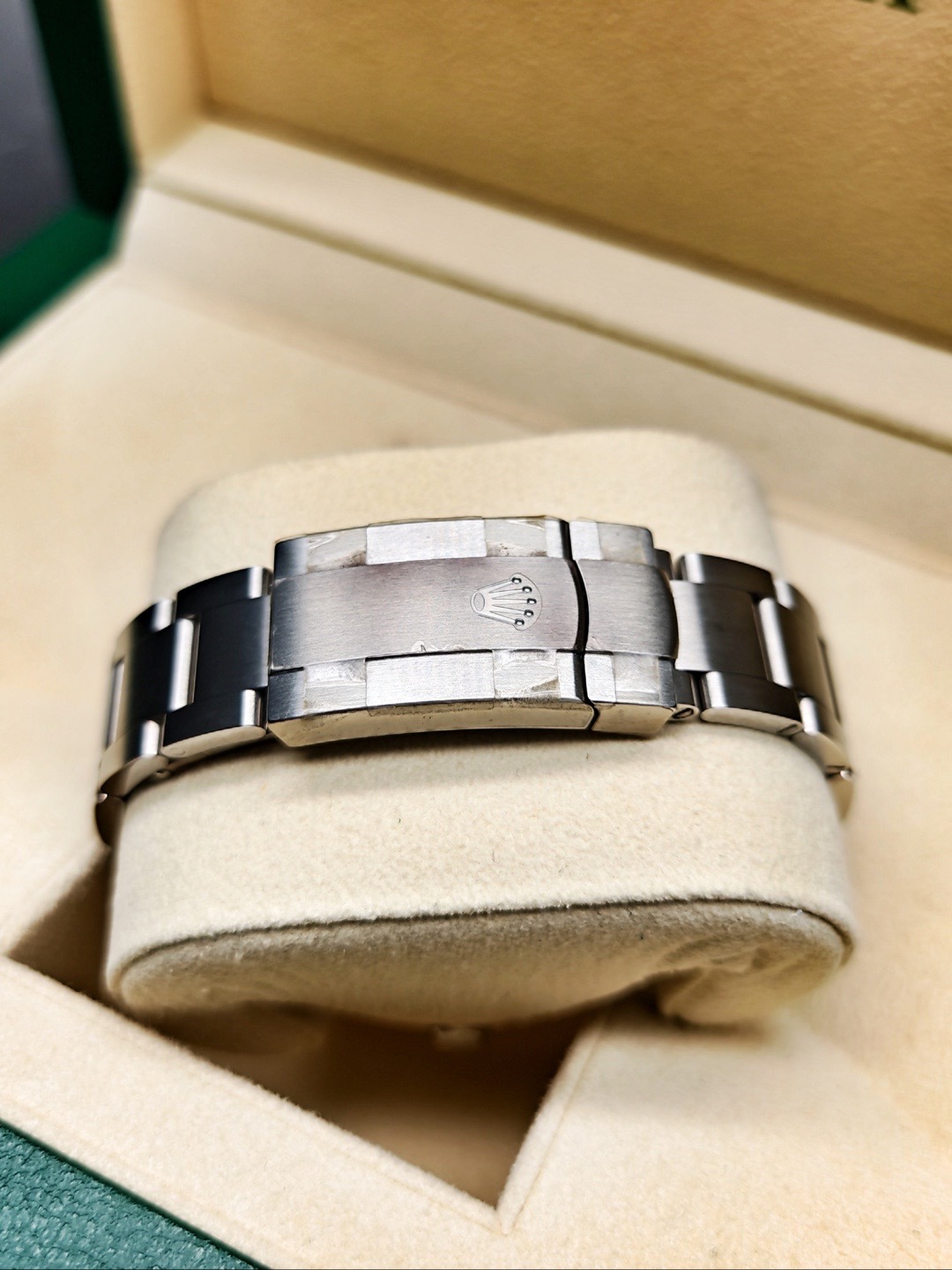 Rolex 124300-0004 detail 6