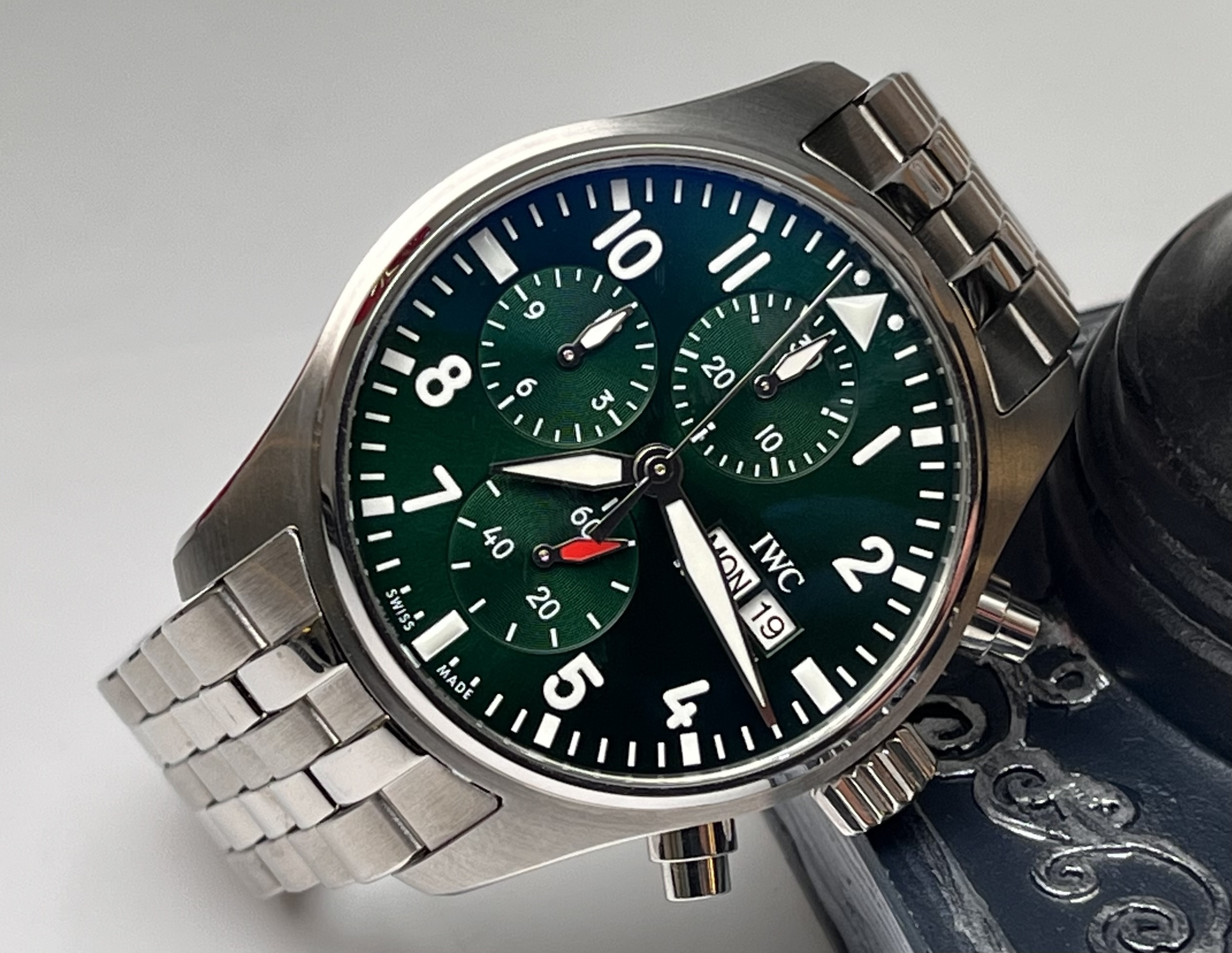 IWC IW388104 detail 3