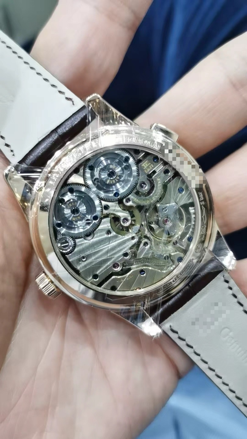 Jaeger-LeCoultre 6042421 detail 1