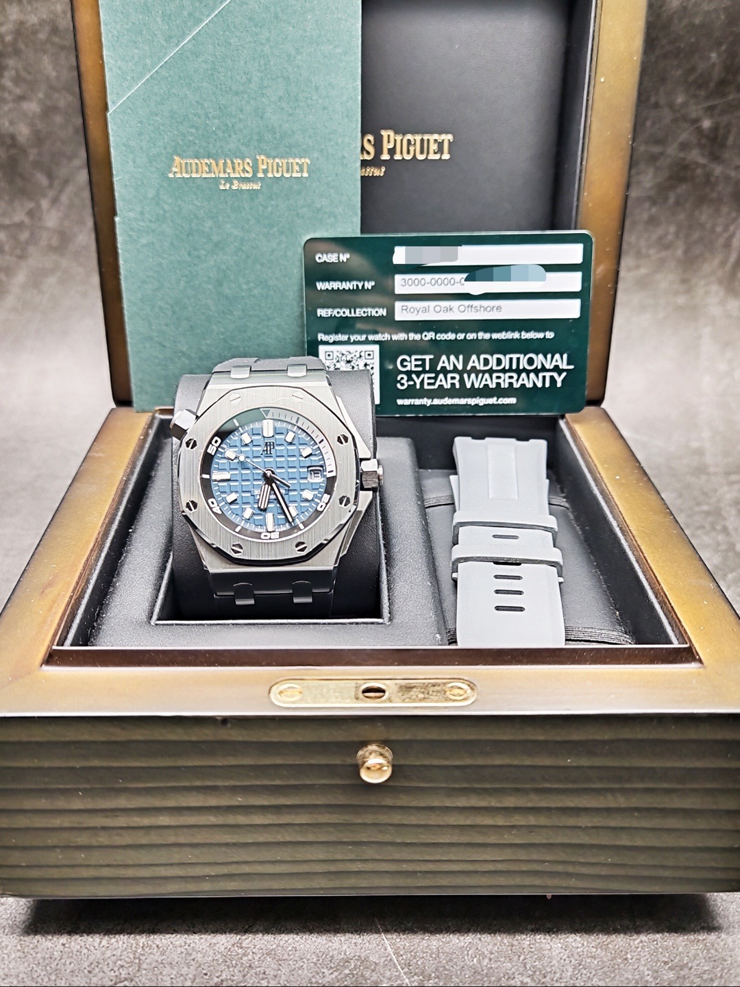 Audemars Piguet 15720ST.OO.A027CA.01 detail 8