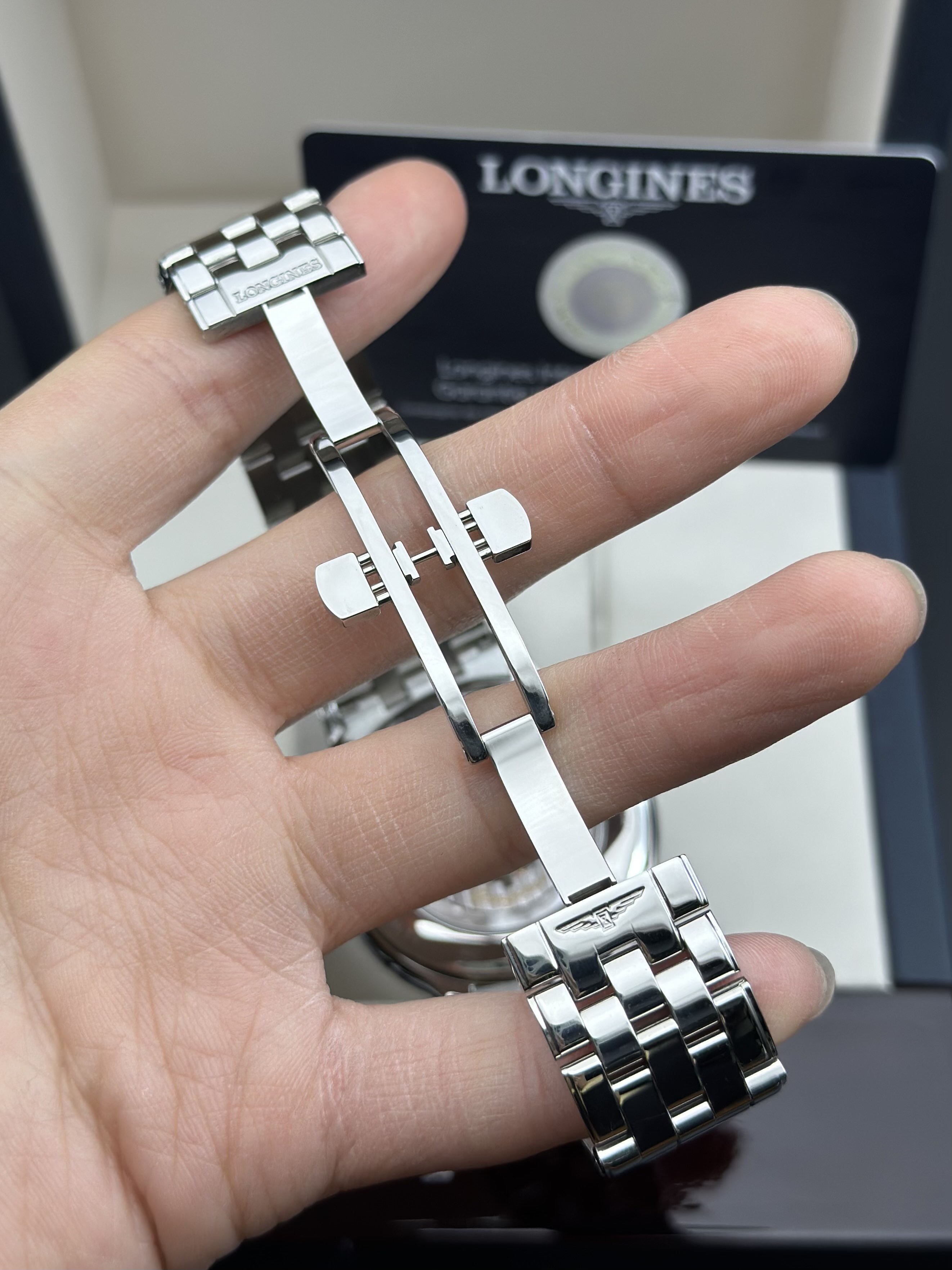 Longines L4.984.4.97.6 detail 4