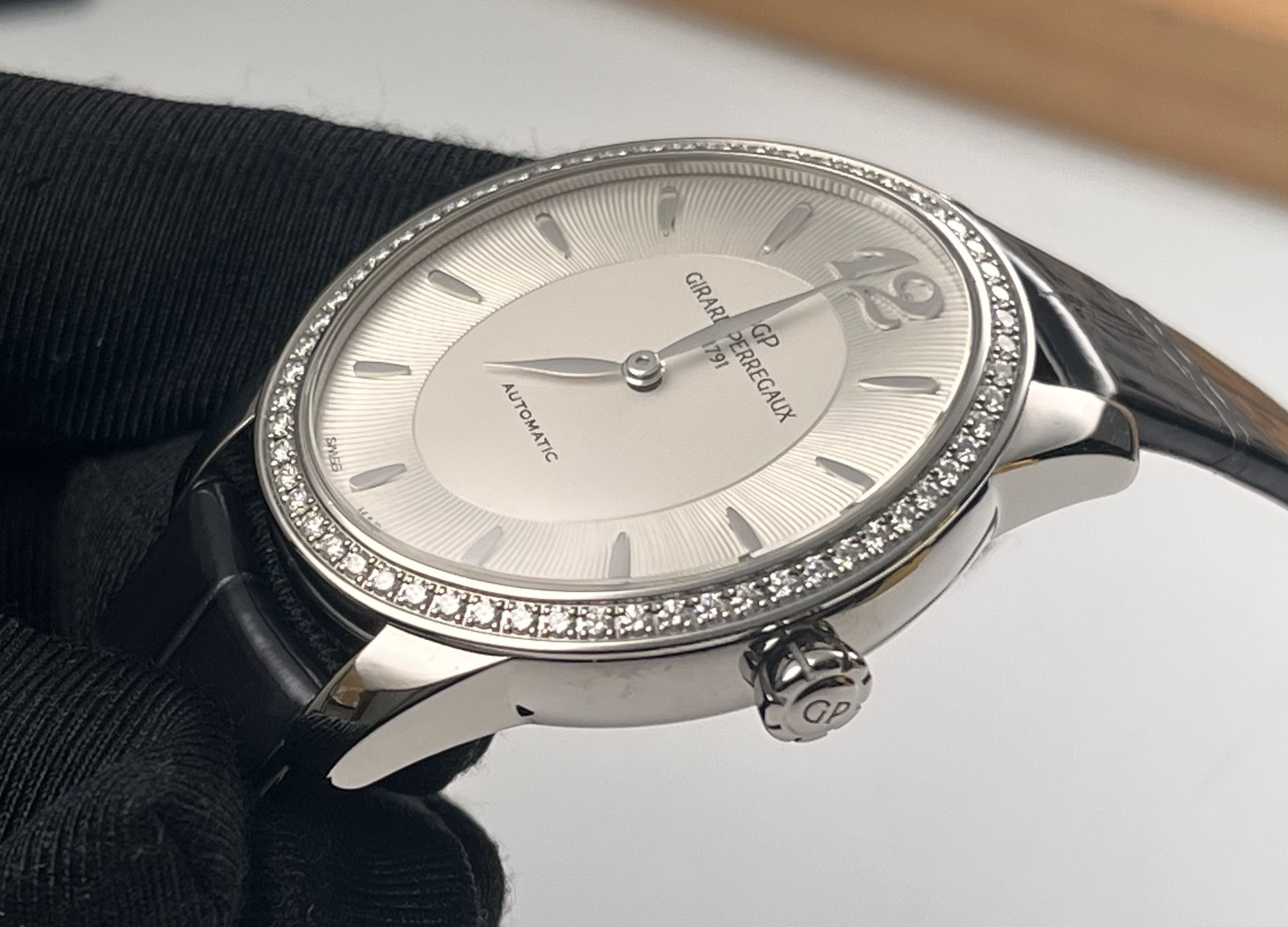 Girard Perregaux 80493D11A131-CK6A detail 4
